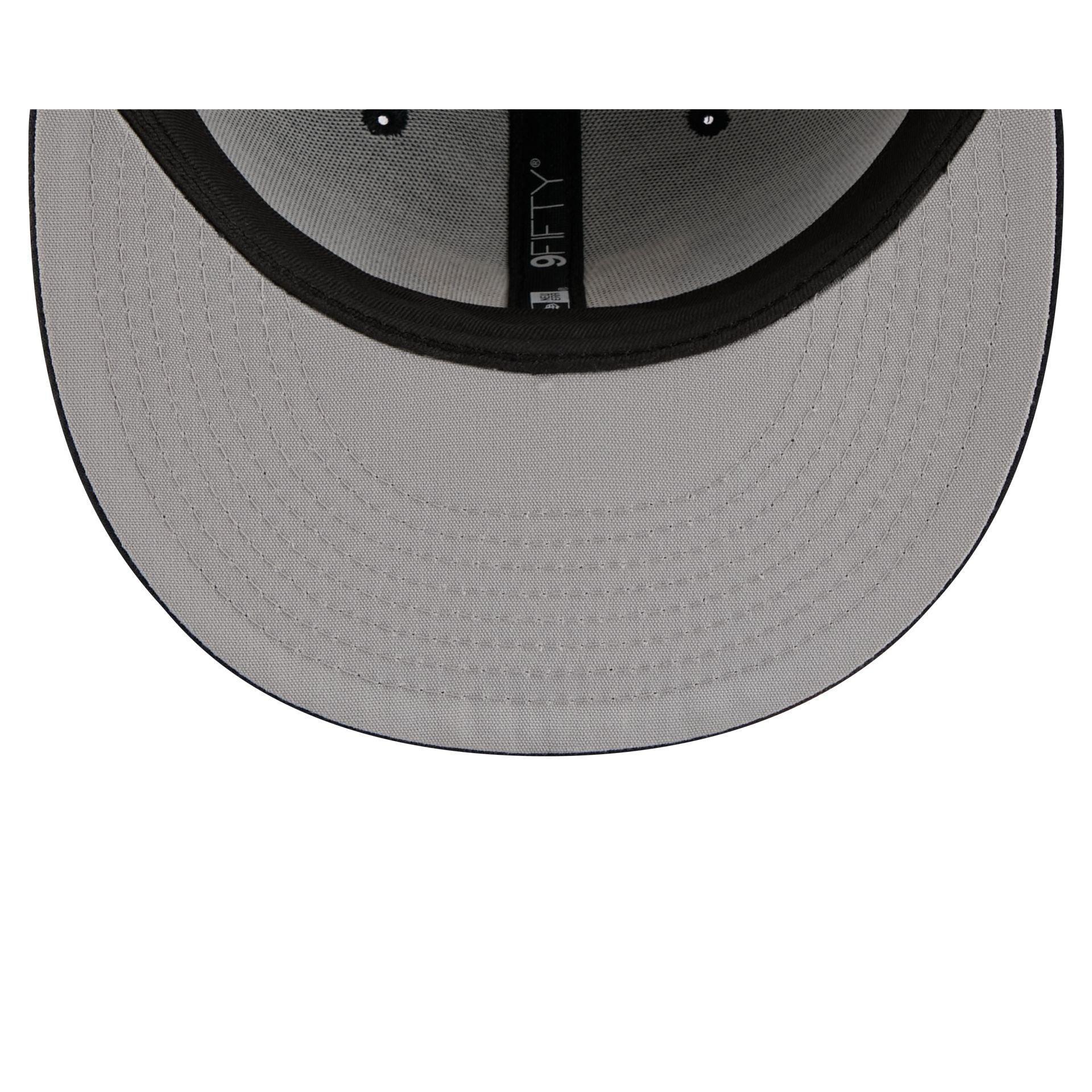 New York Knicks Satin Pin 9FIFTY Snapback Hat Male Product Image