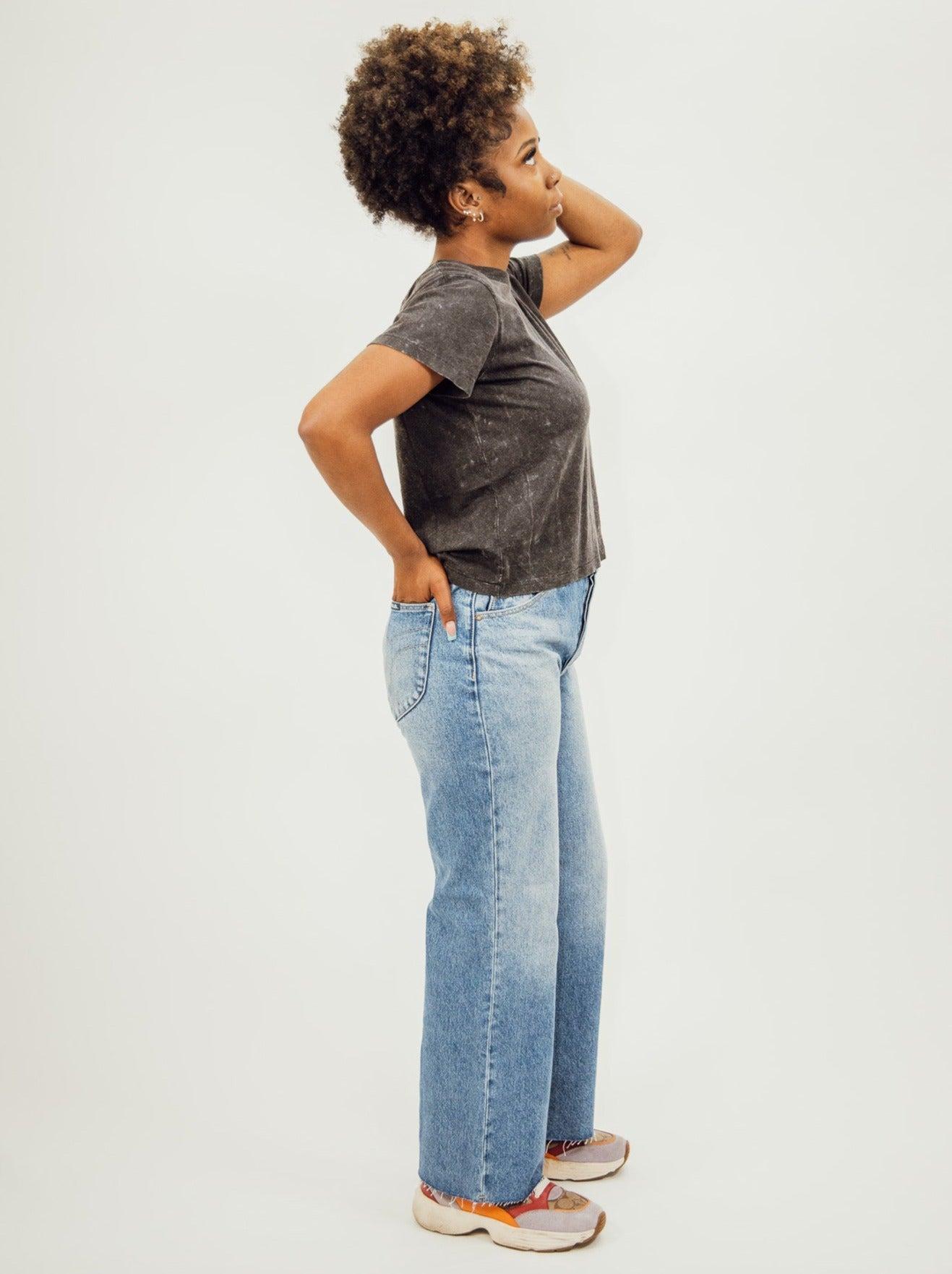 Rollas Classic Flare Crop Chloe Jeans - Vintage Blue Product Image