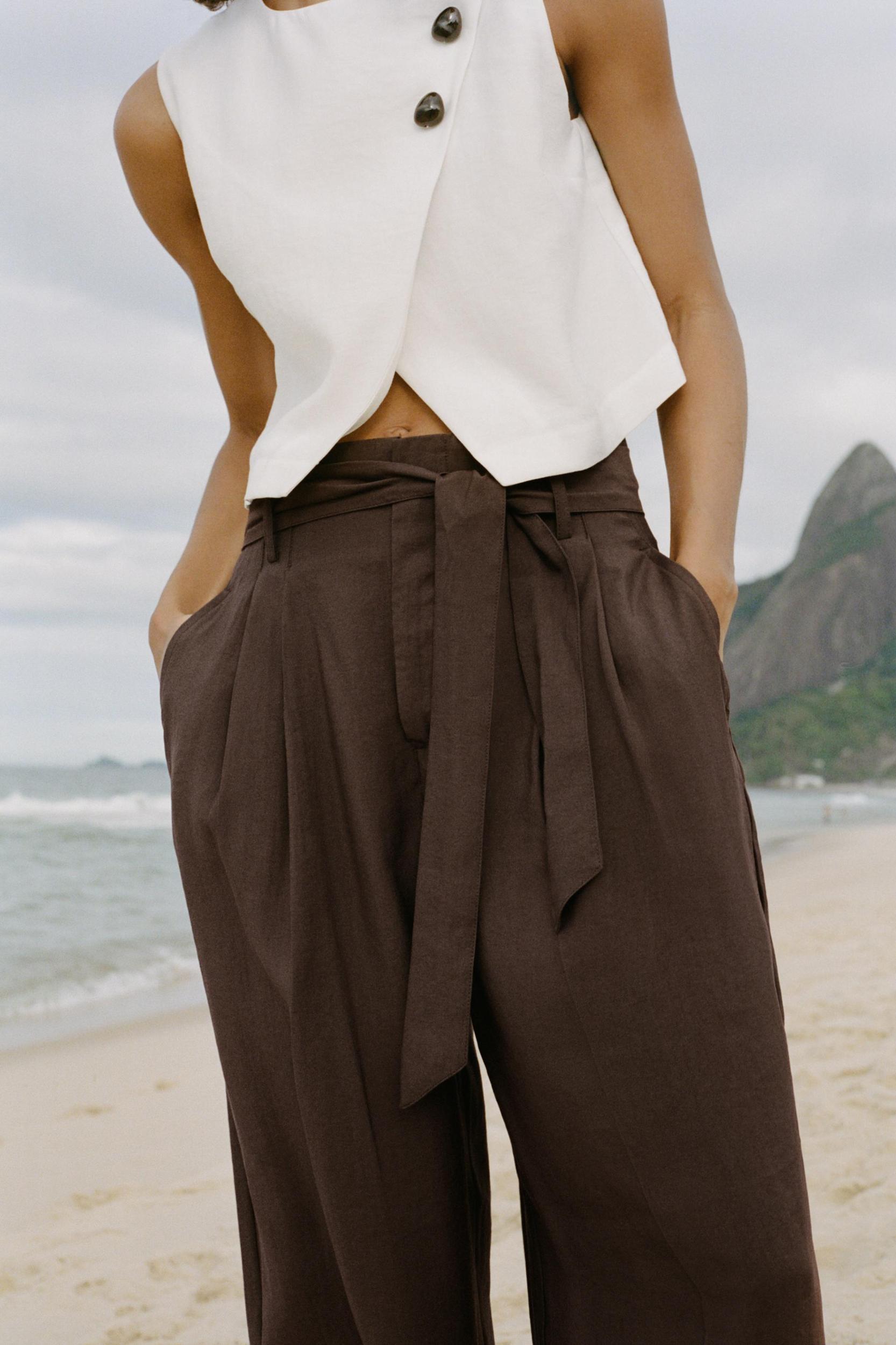 WIDE LEG BELTED PANTS Product Image