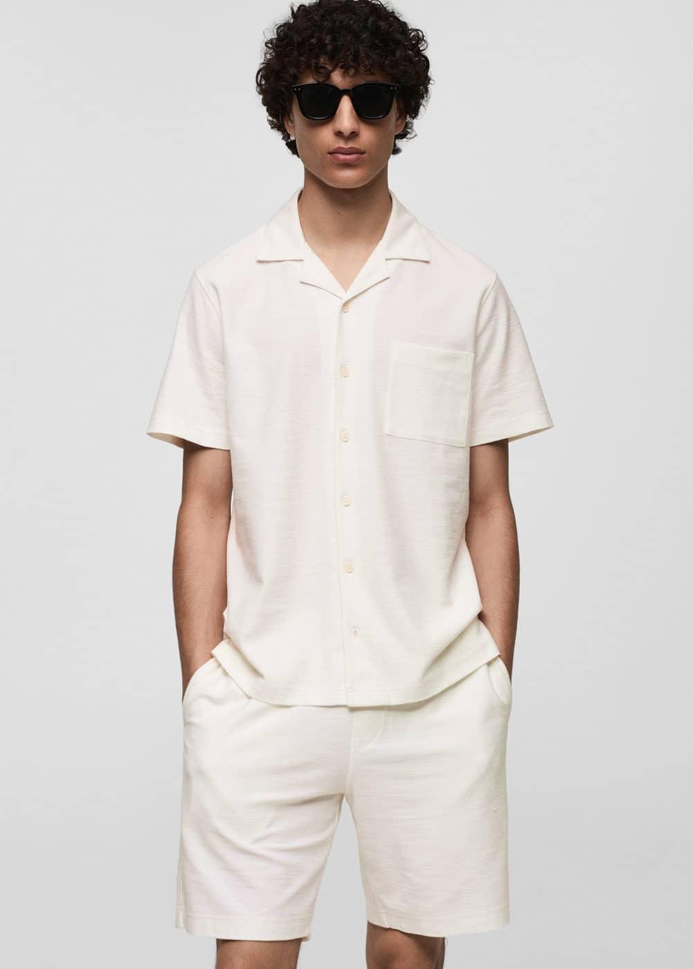 Chest-pocket cotton shirt - Men | MANGO USA Product Image