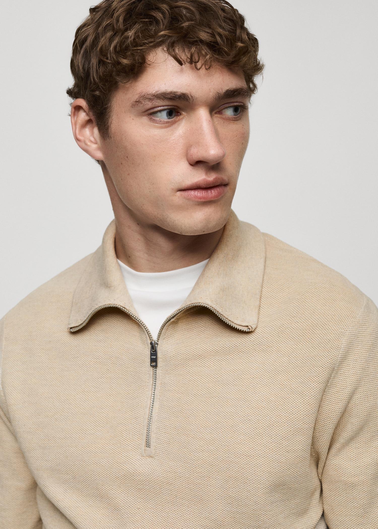 Microstructure sweater with zipper collar - Men | MANGO USA Product Image