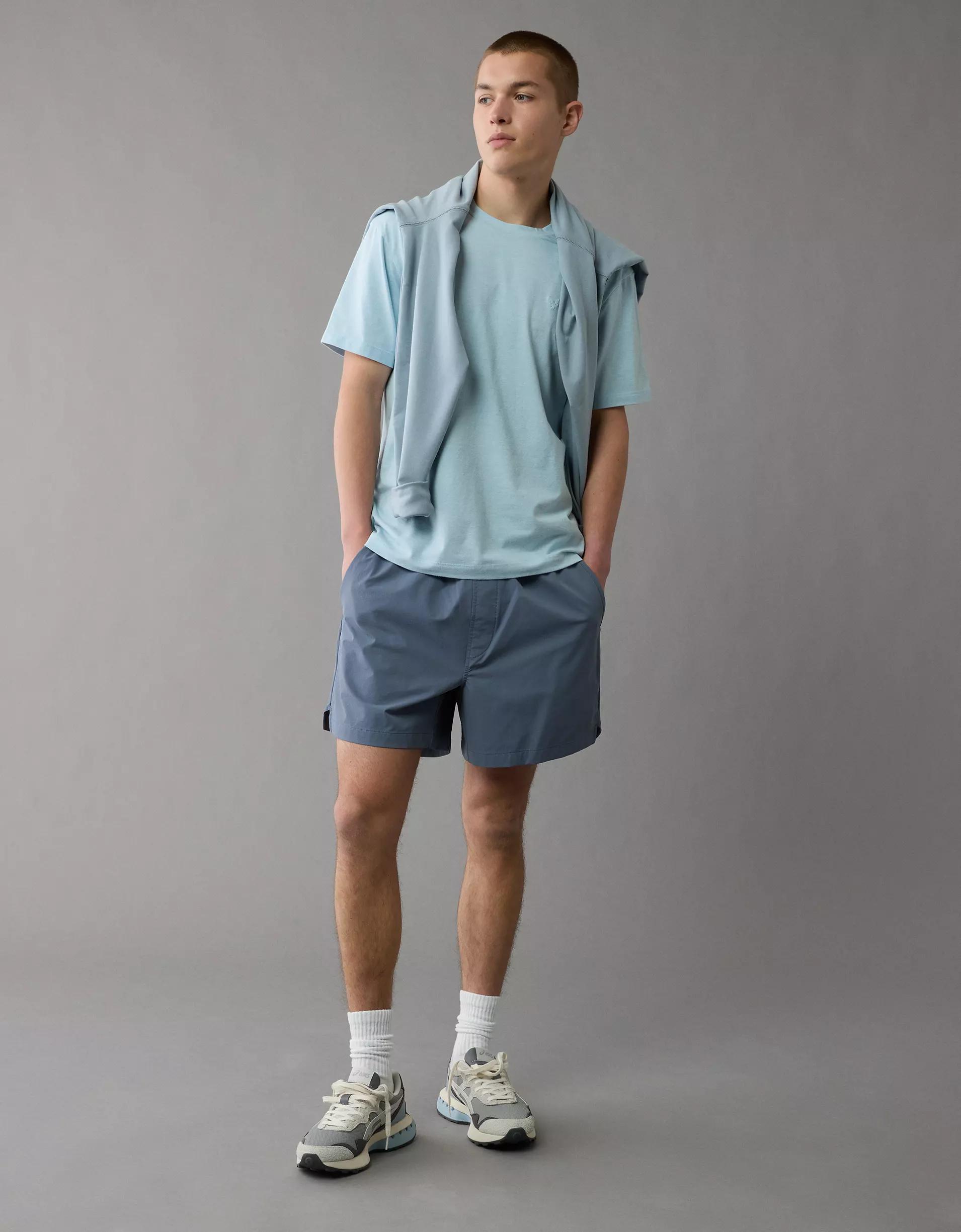 AE 24/7 Club T-Shirt Product Image