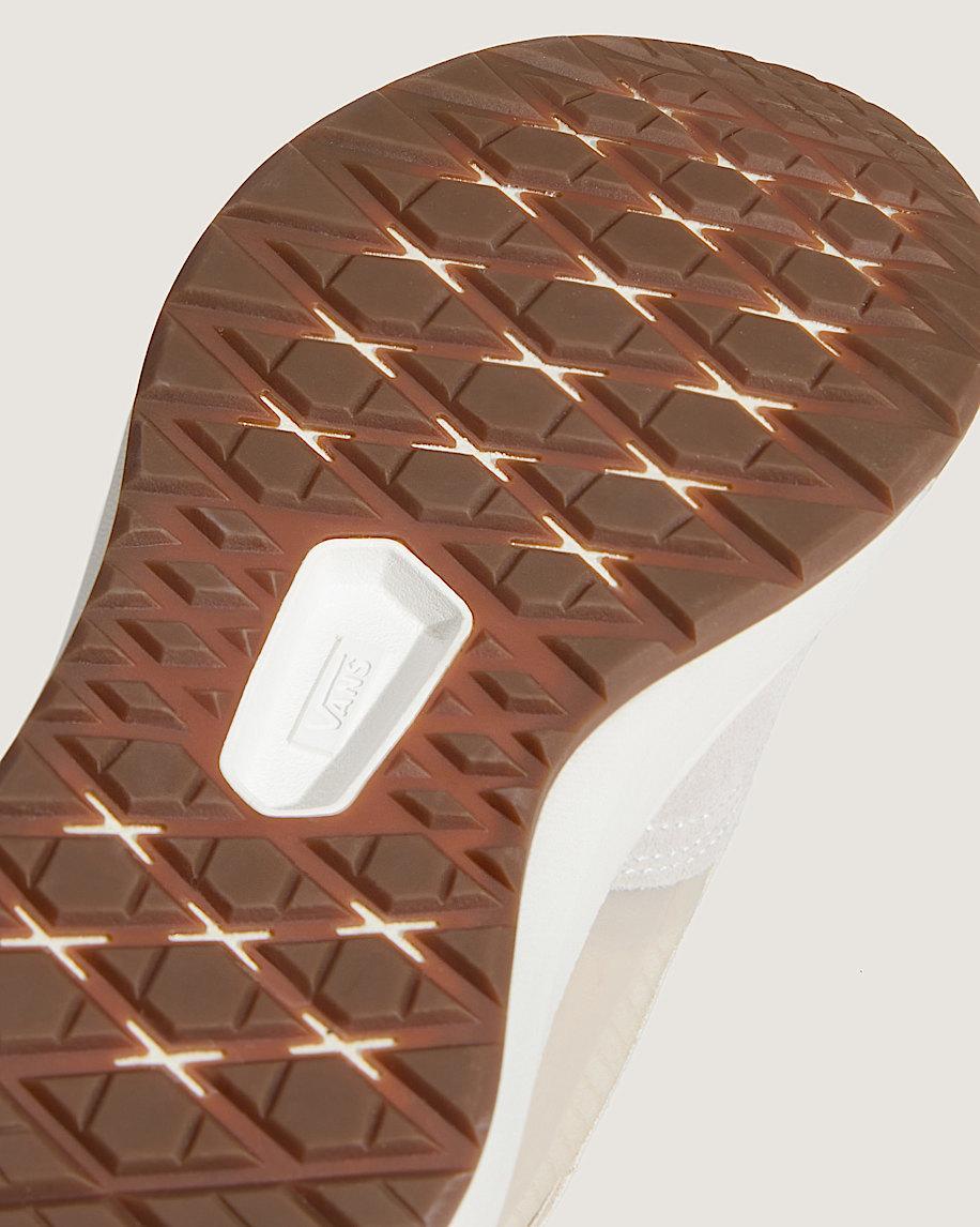 Ultrarange 2.0 Shoe in Vintage White| Vans US Product Image