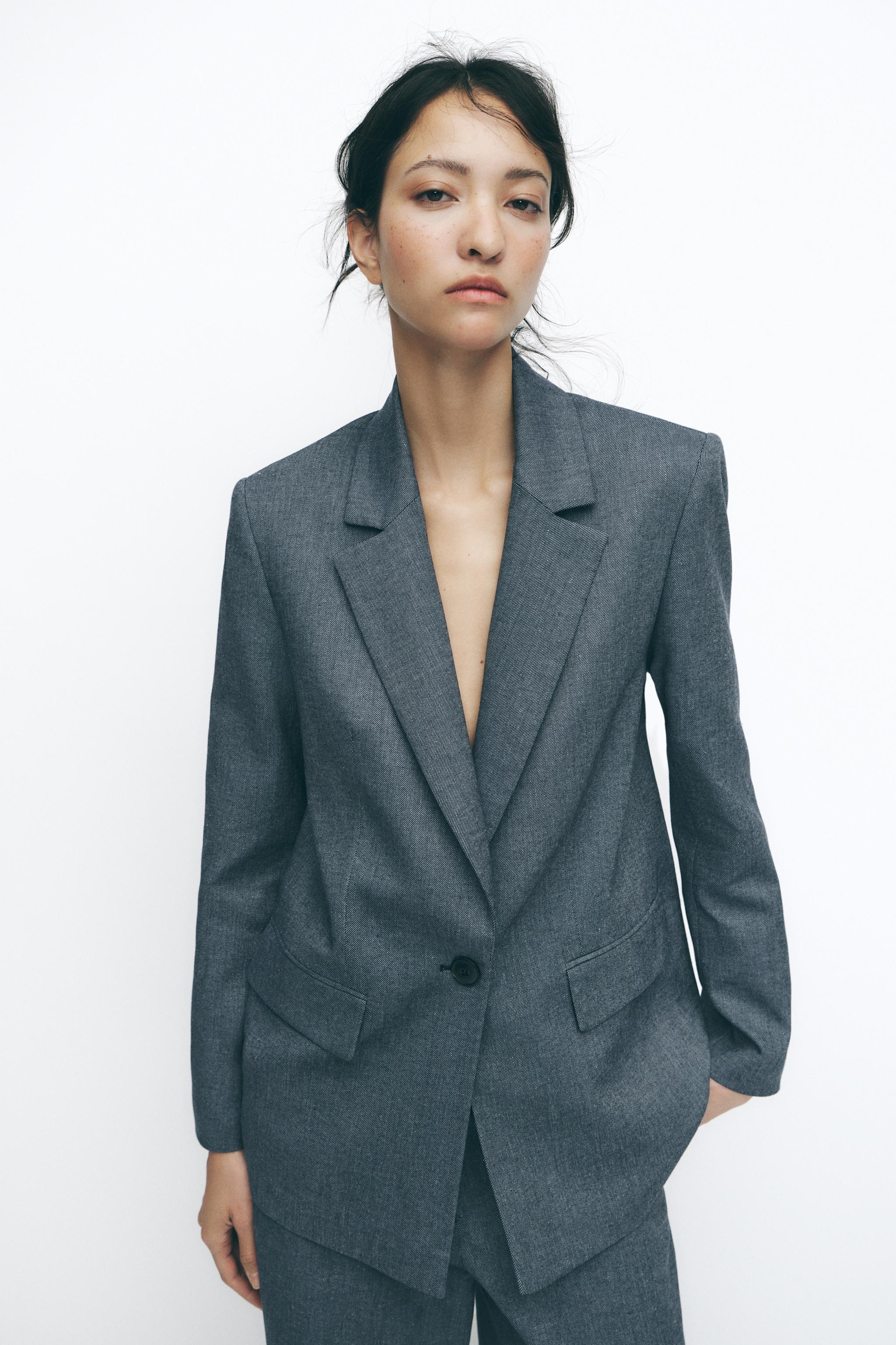 STRAIGHT CUT SHOULDER PAD BLAZER Product Image