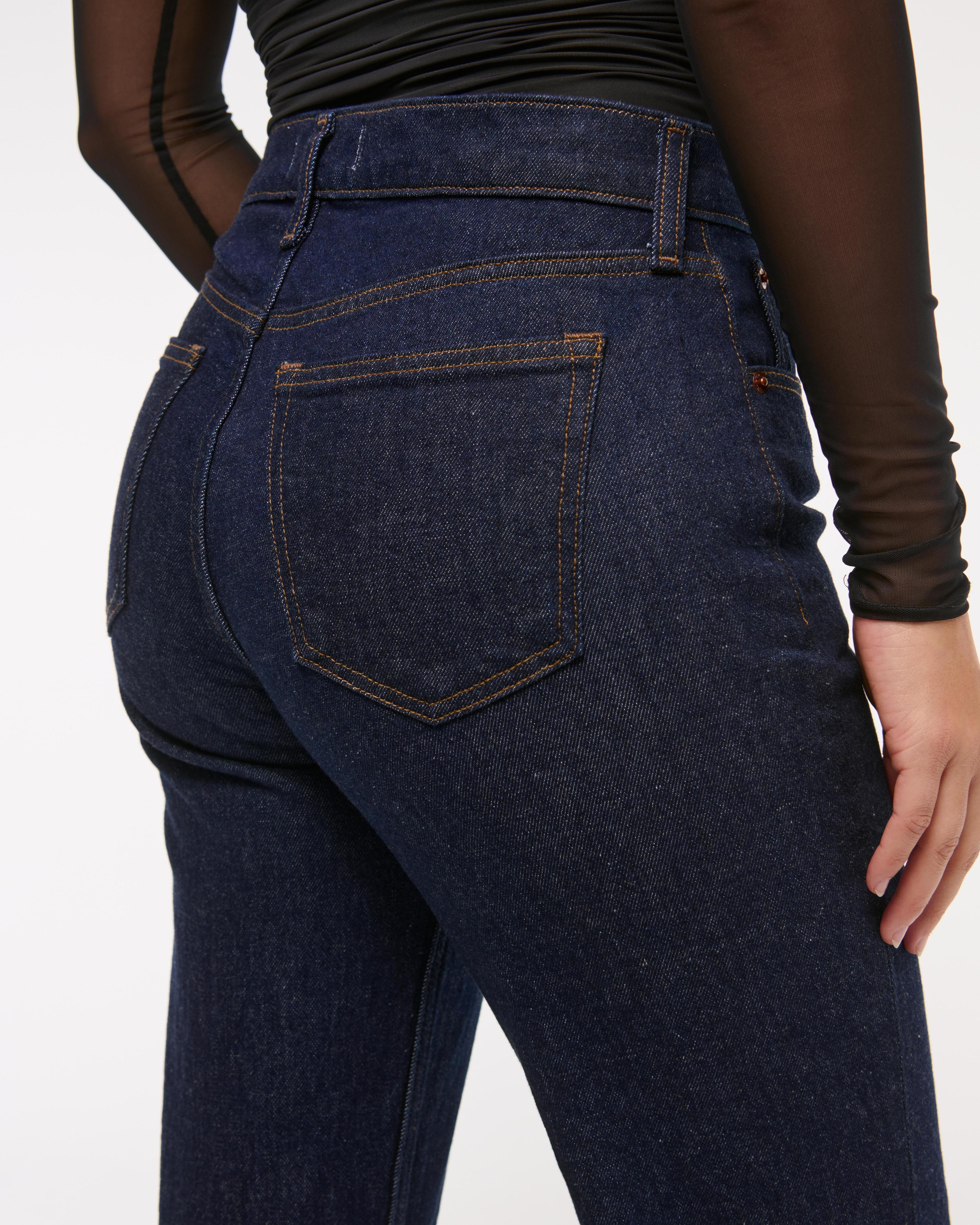 Curve Love Mid Rise 90s Straight Jean Product Image