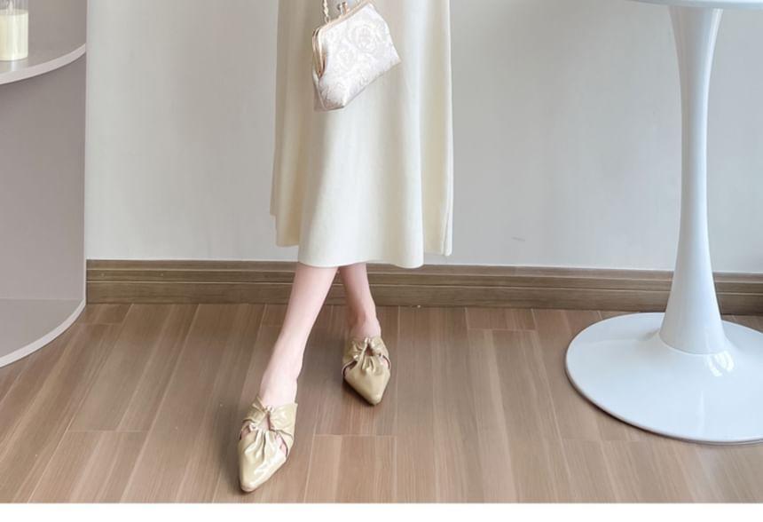 Maternity Short-Sleeve Scoop Neck Plain Midi A-Line Dress Product Image