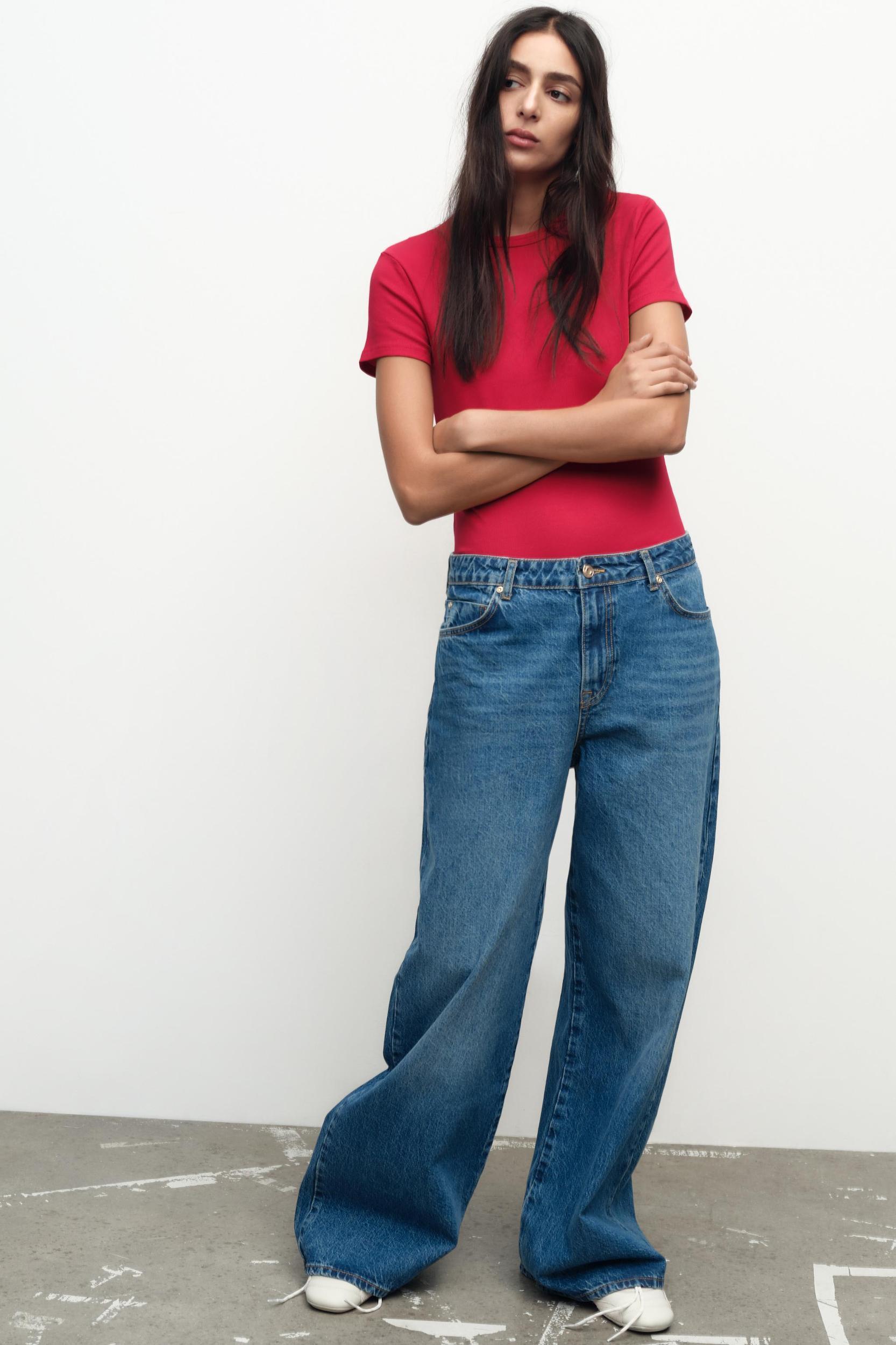 SHORT SLEEVE RIB TOP Product Image