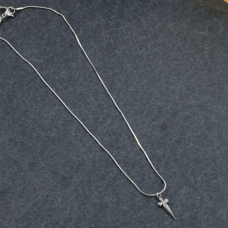 Spike Pendant Necklace Product Image