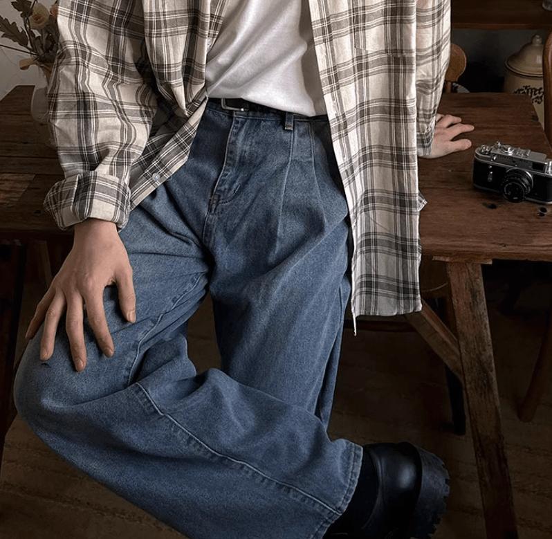 RT No. 12412 PLEATED DENIM STRAIGHT JEANS Product Image