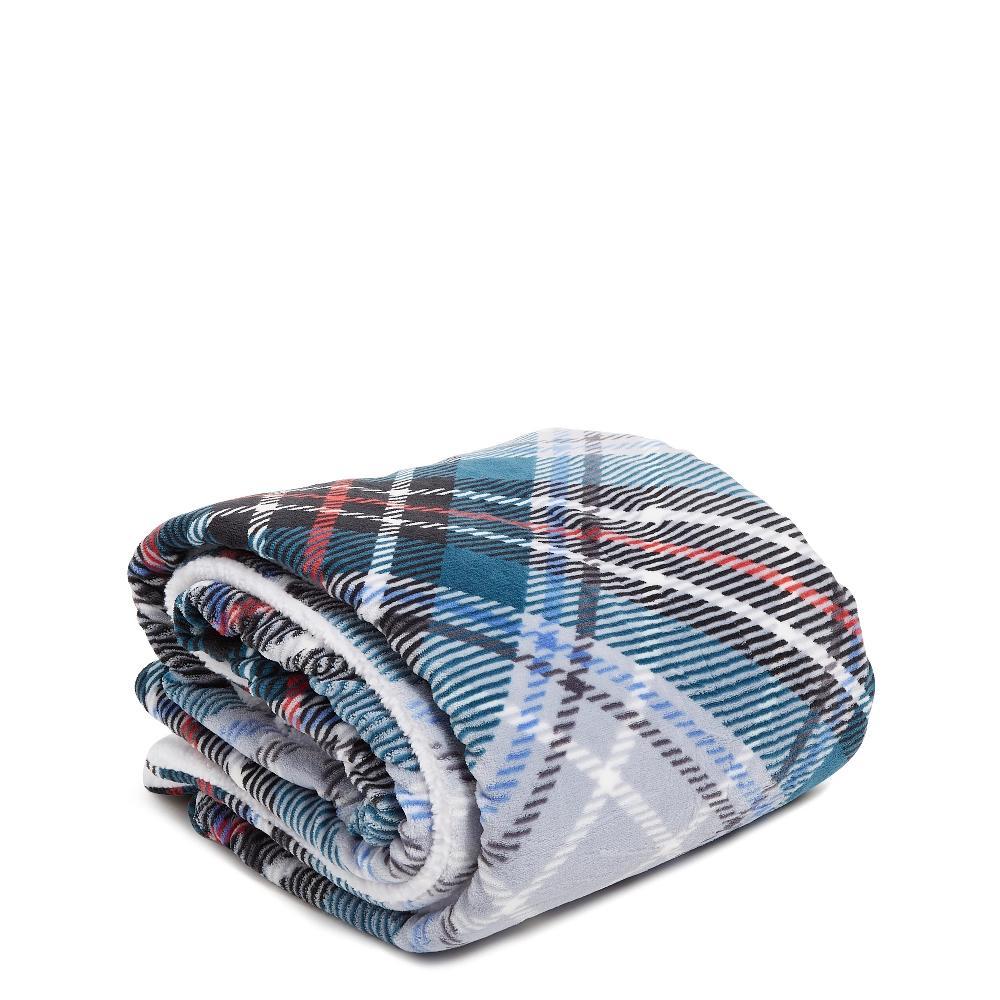 Vera Bradley Women's Outlet Fleece Cozy Life Throw Blanket Snowy Plaid Product Image