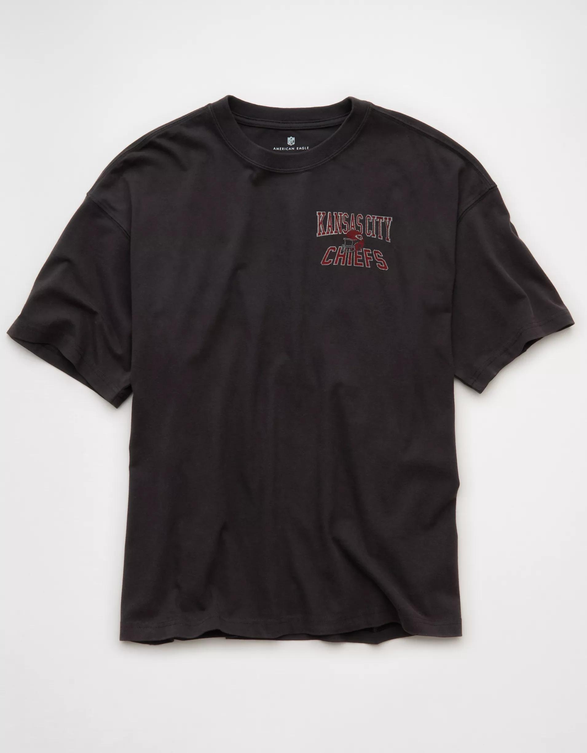 AE Boxy NFL Kansas City Chiefs Graphic T-Shirt Product Image