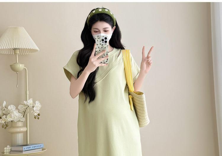 Maternity Short Sleeve Crew Neck Plain Cutout Panel Midi A-Line Dress Product Image