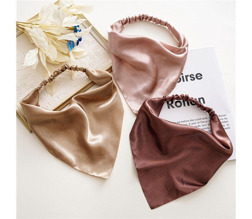Plain Triangle Headband Product Image