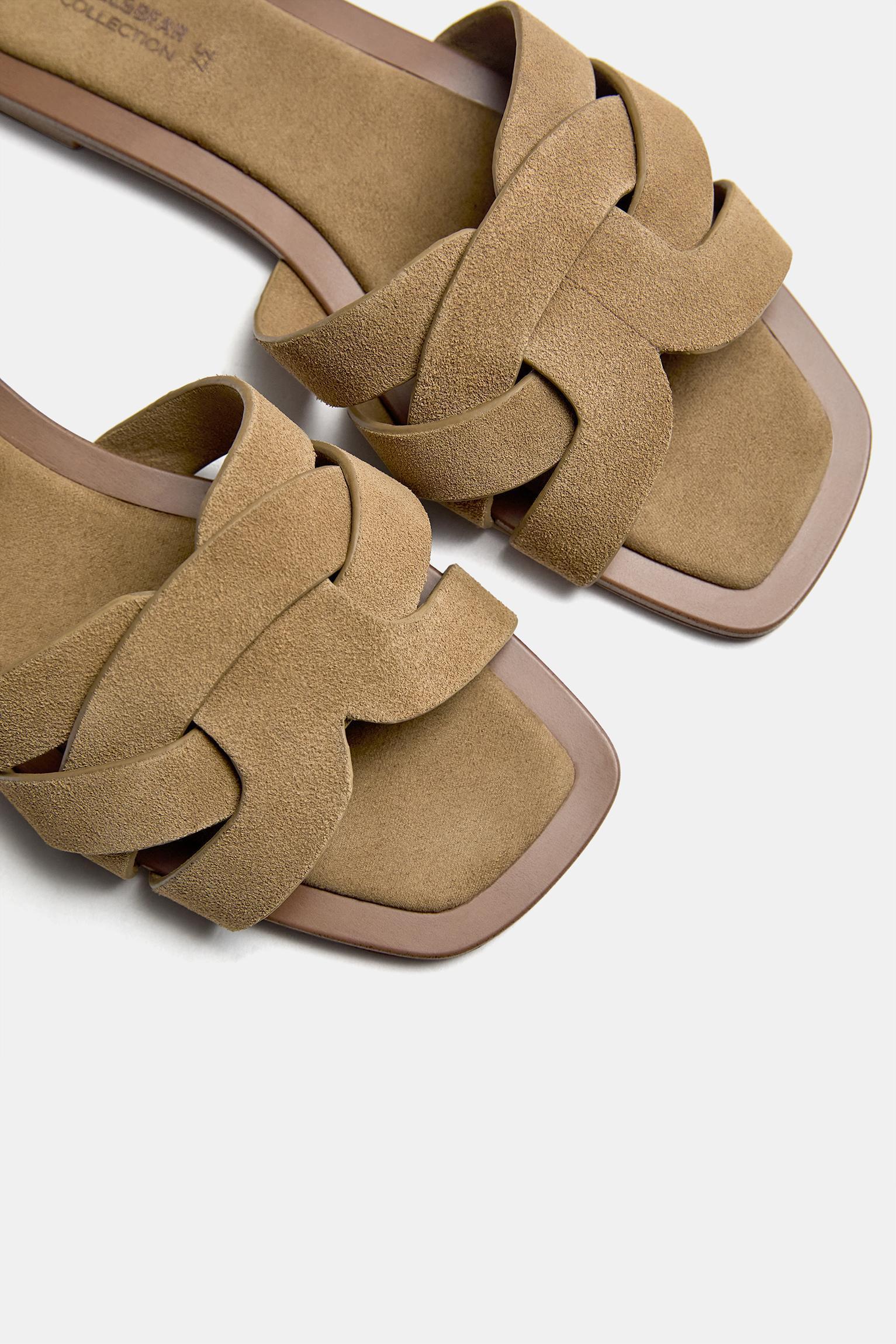 Leather flat sandals Product Image