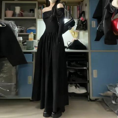 Long Sleeve Off Shoulder Plain Gathered Maxi A-Line Dress Product Image