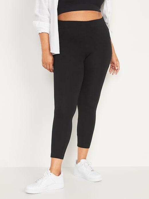 High-Waisted Side-Pocket 7/8 Leggings Product Image