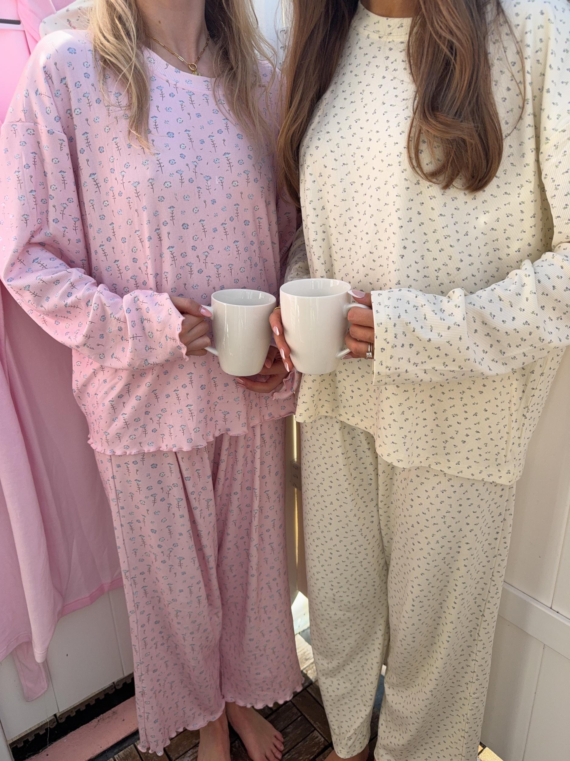 Light Pink Ditsy Floral Long Sleeve Pajama Top Product Image