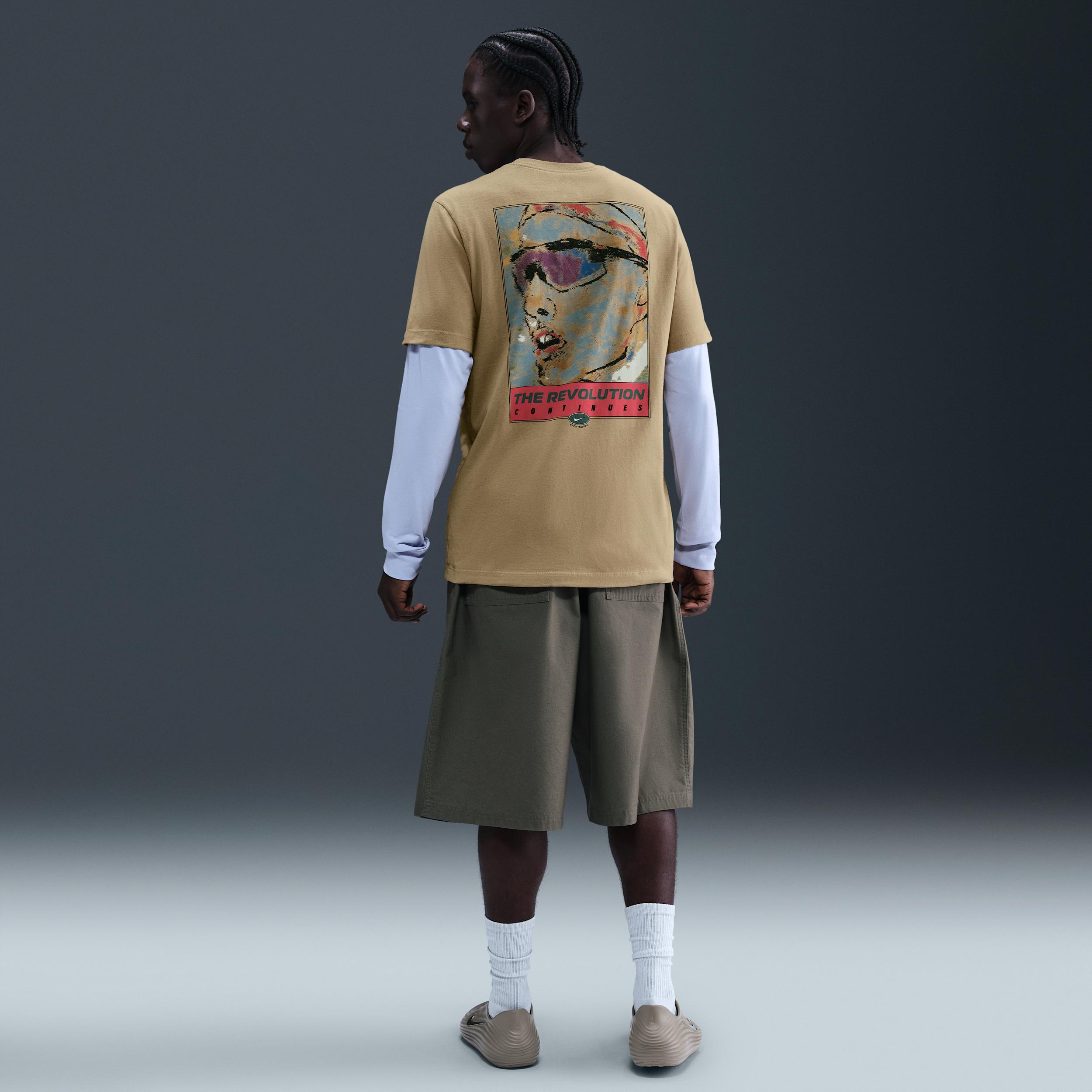 Nike Sportswear Men's T-Shirt Product Image