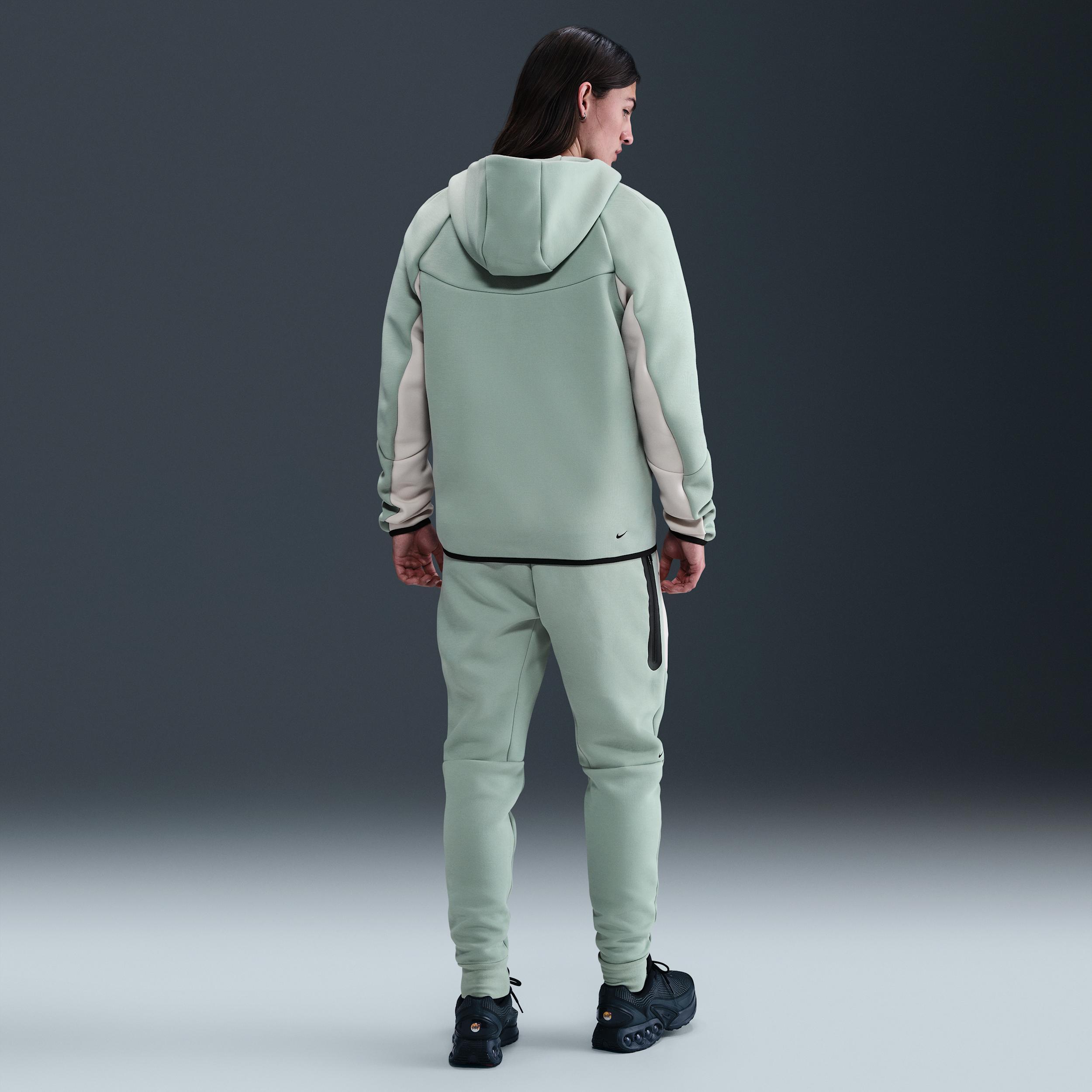 Nike Men's Tech Fleece Windrunner Full-Zip Jacket Product Image