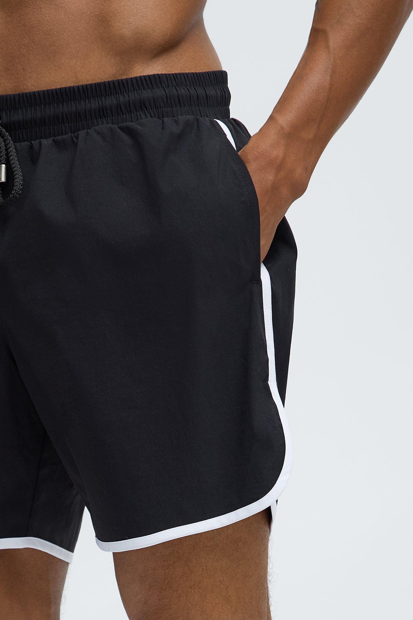 Retro Breeze Swim Mid Trunk - Black Product Image