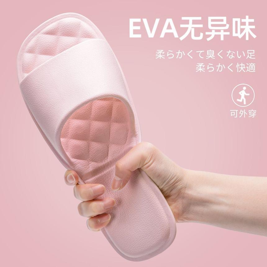 Travel Foldable Slippers Product Image