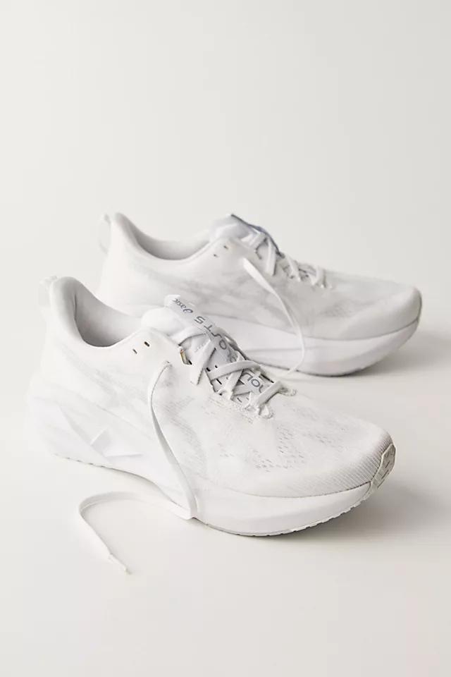 Asics Novablast 5 Sneakers Product Image