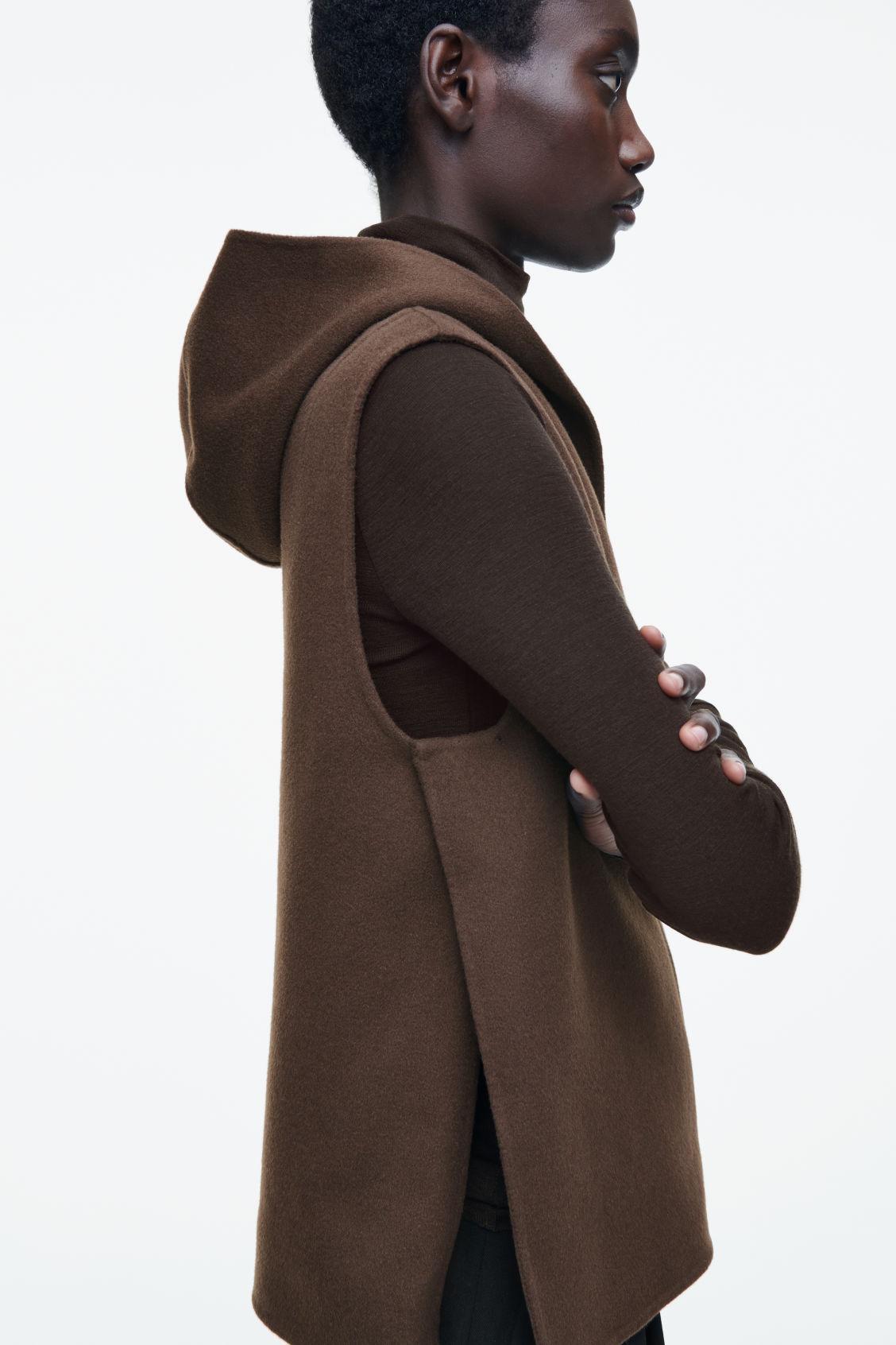 DOUBLE-FACED HYBRID HOODED VEST Product Image