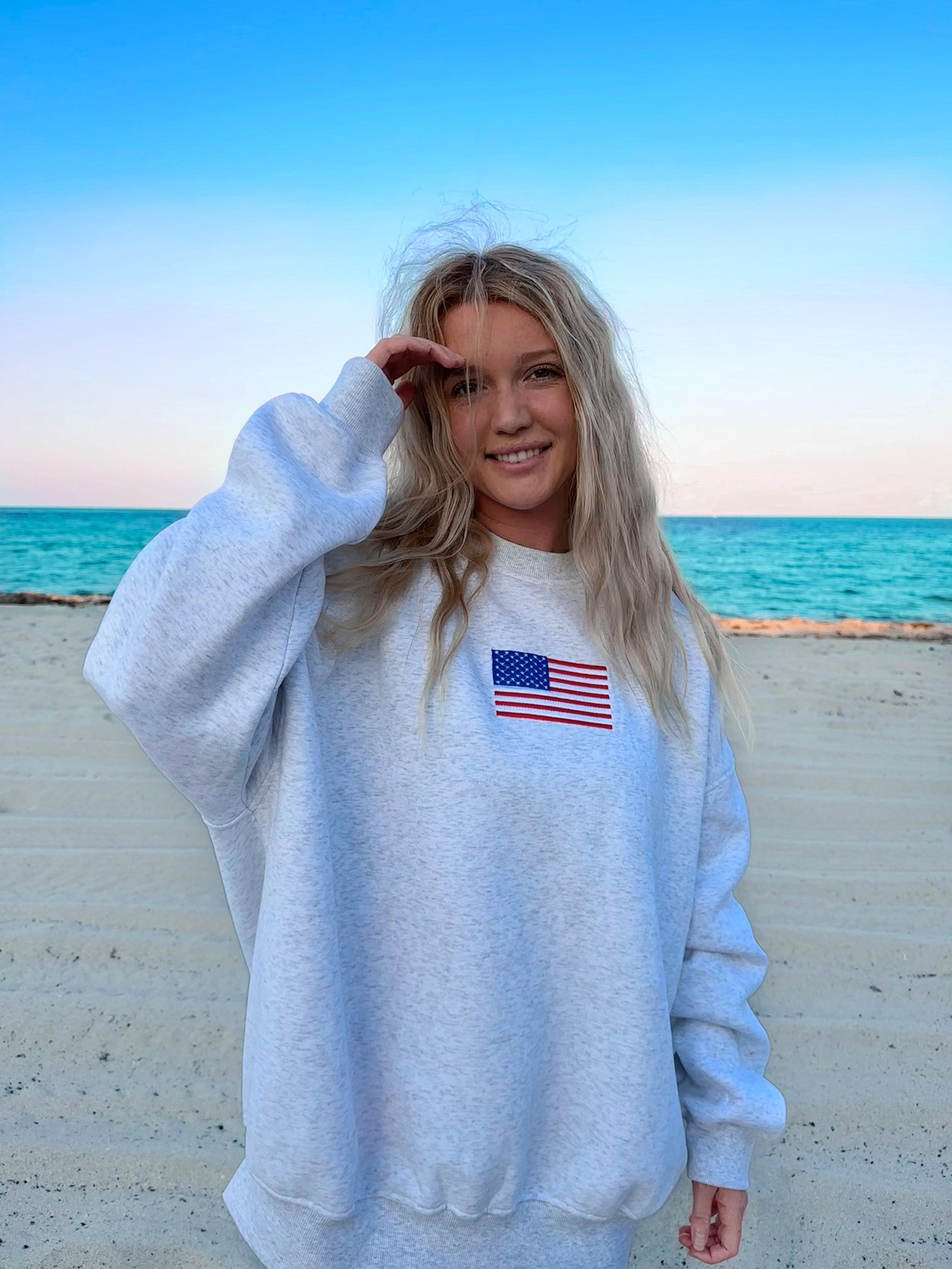 Vintage American Flag Sweatshirt Product Image