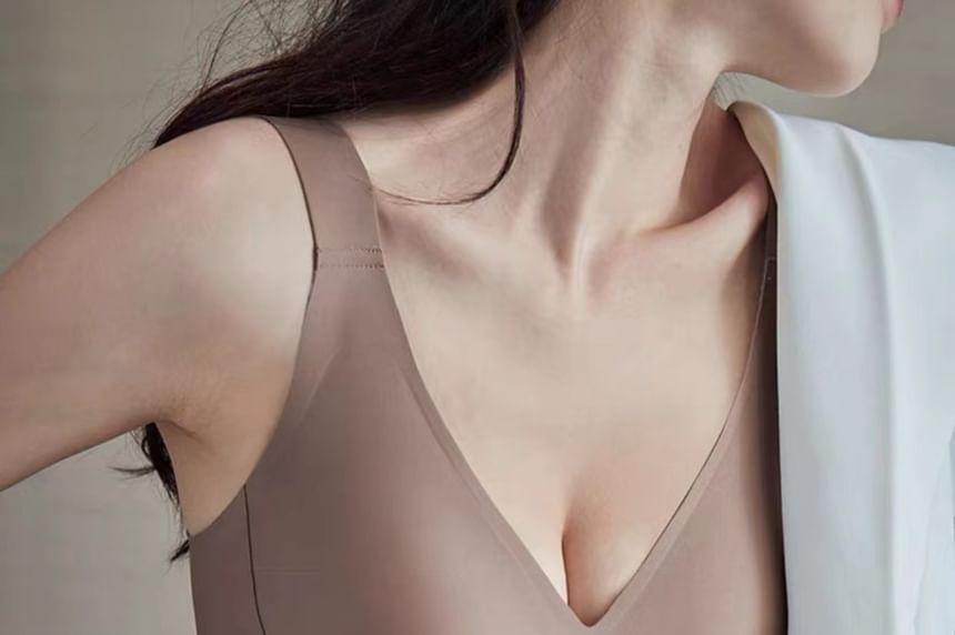 Plain Seamless Wireless Push Up Bra Product Image