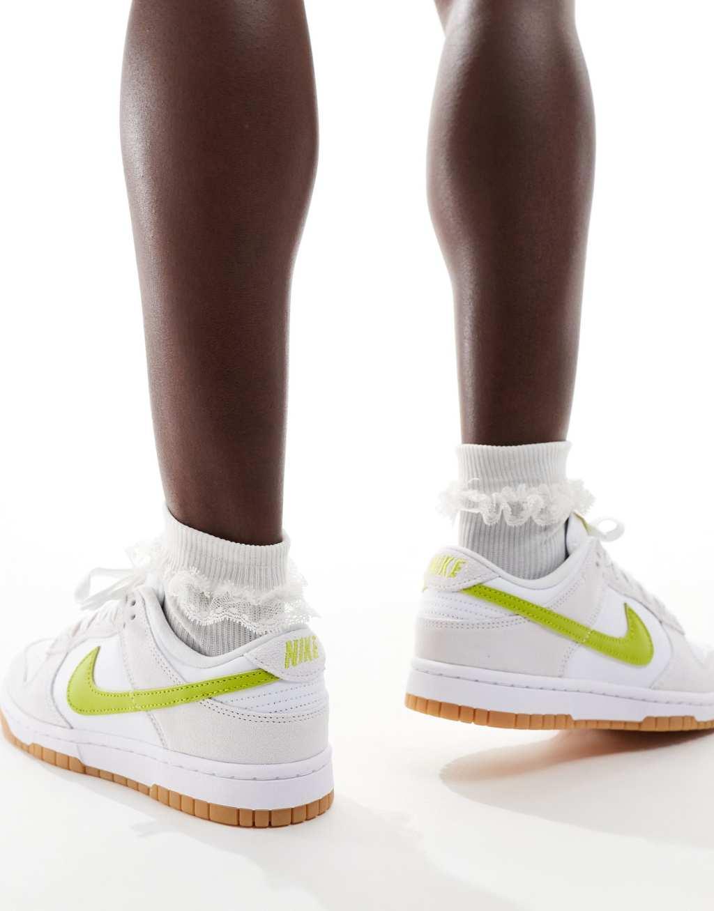 Nike Dunk Low sneakers in white and green Product Image