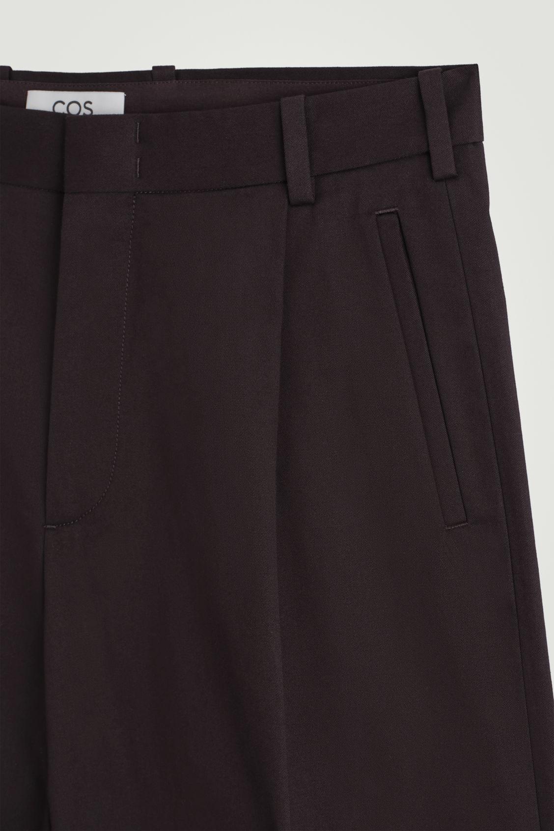 TAILORED WIDE-LEG SHORTS Product Image