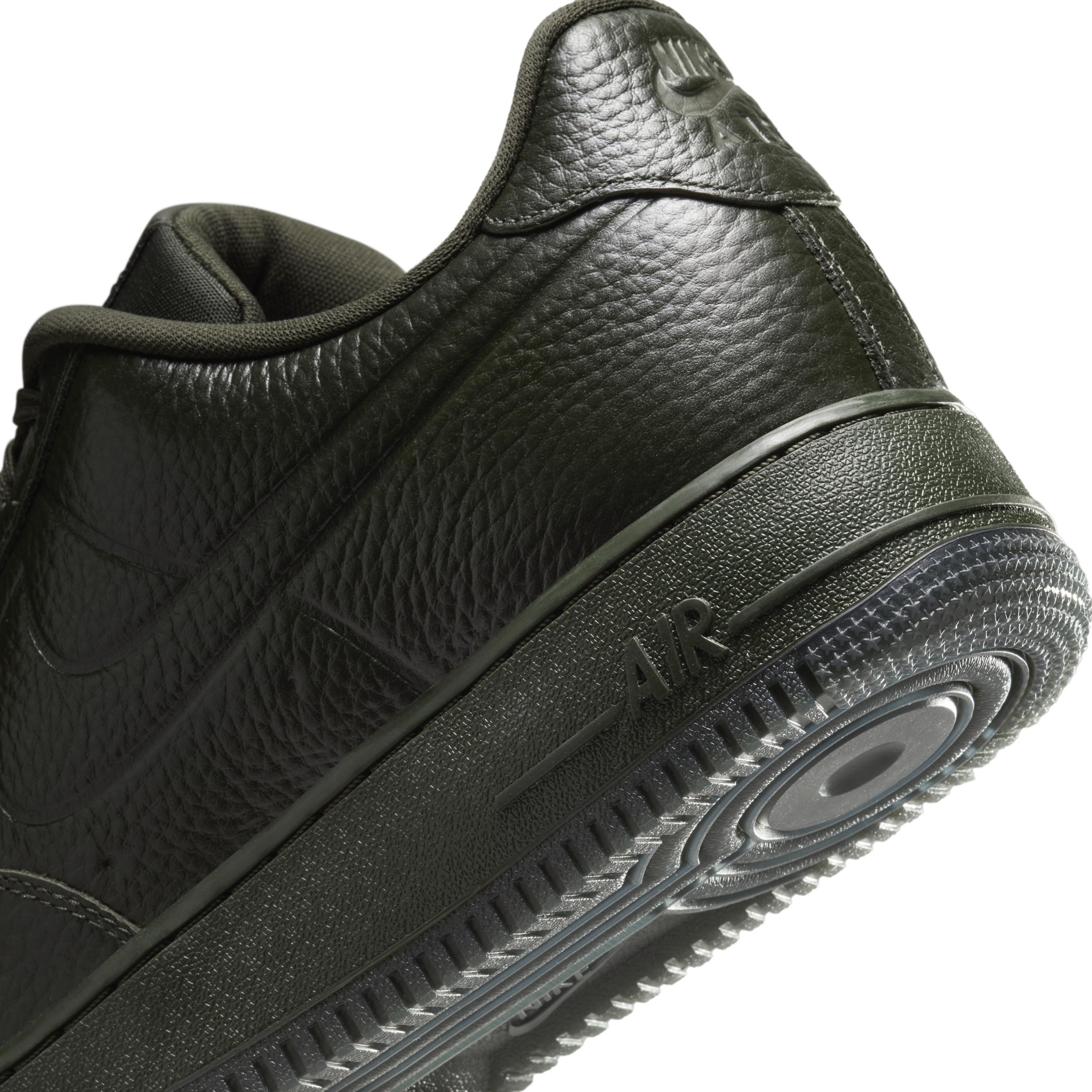 Nike Men's Air Force 1 '07 Pro-Tech Winterized Shoes Product Image