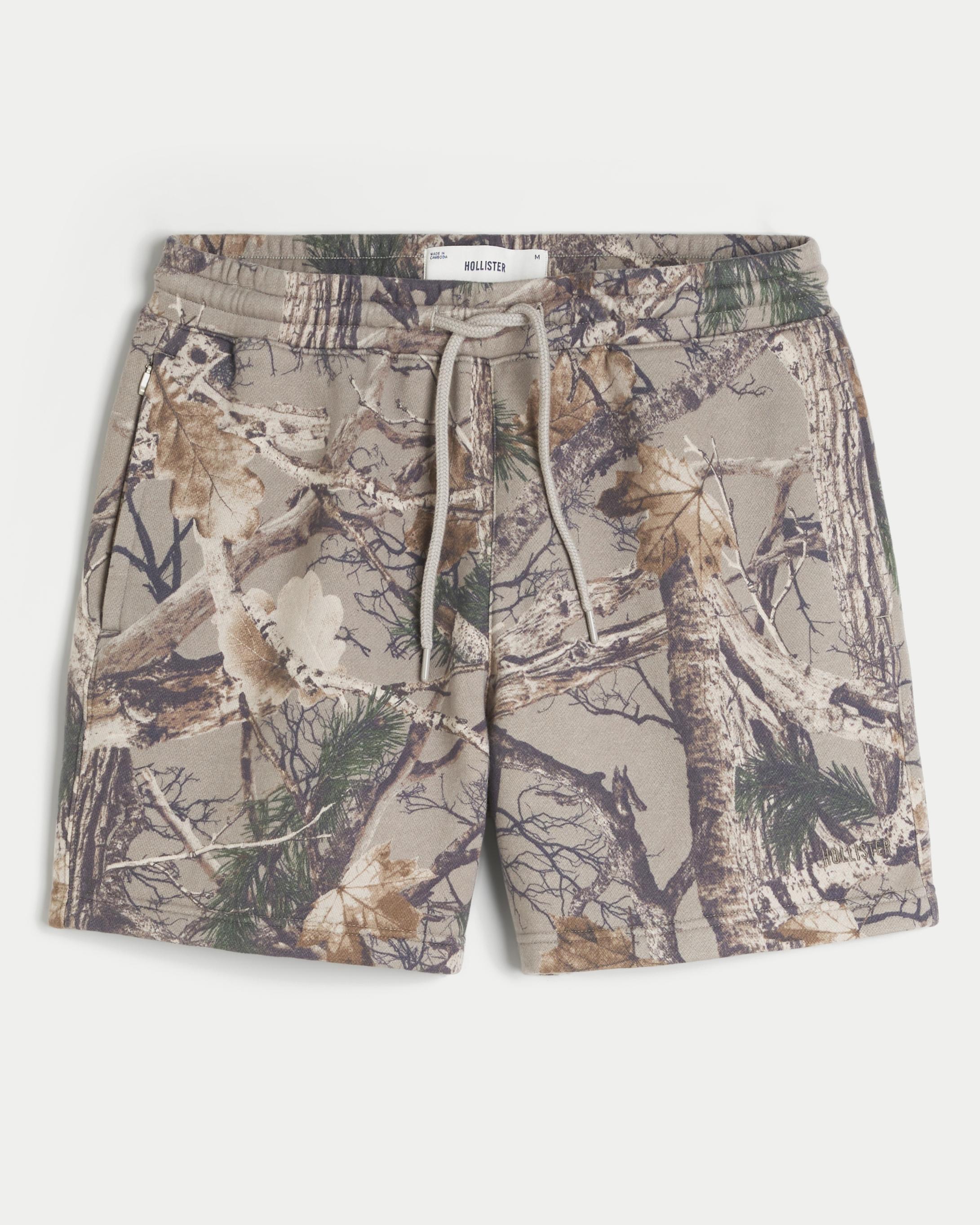 Mid-Thigh Camo Loose Fleece Shorts Product Image