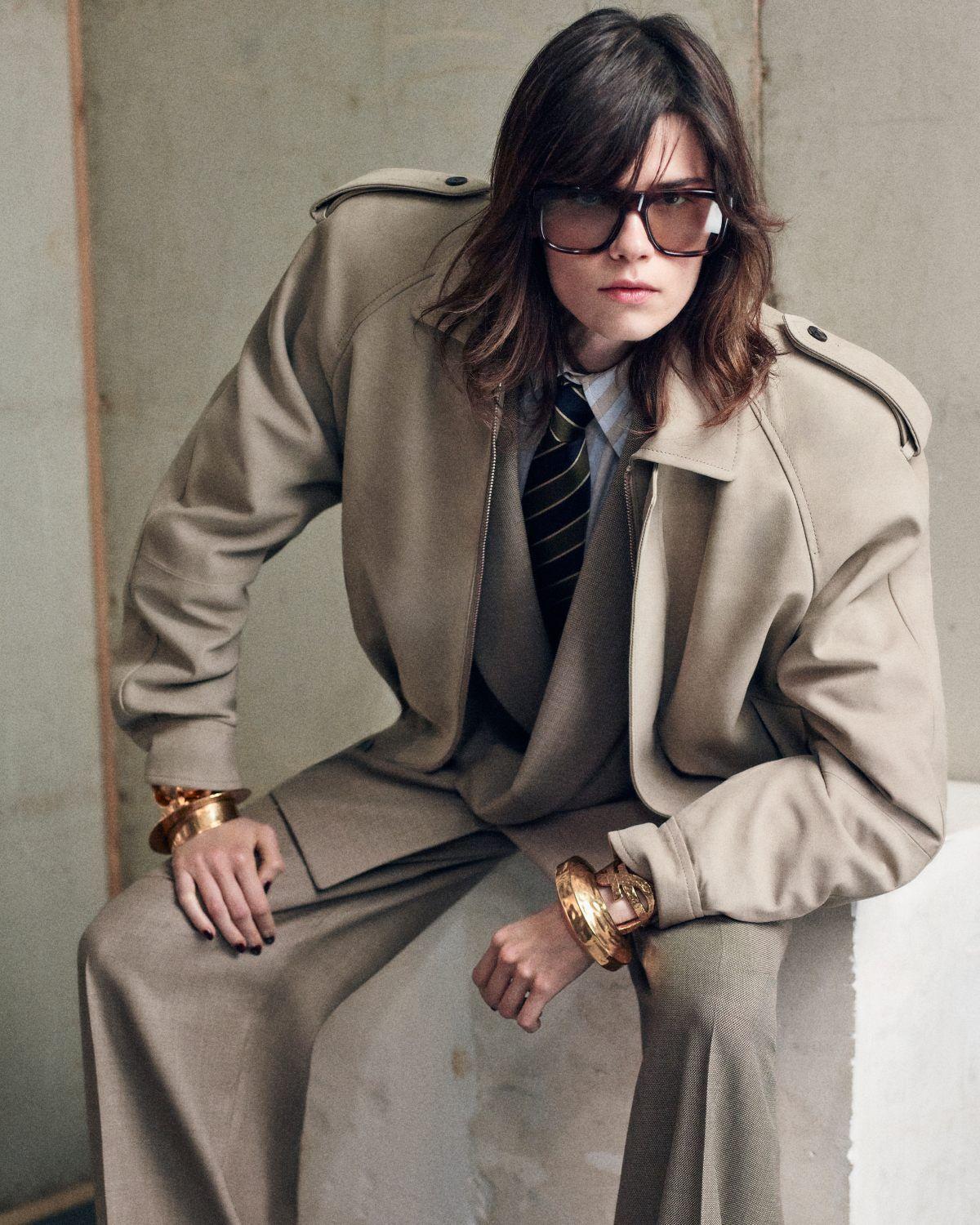 plateau dome cuff in metal Product Image