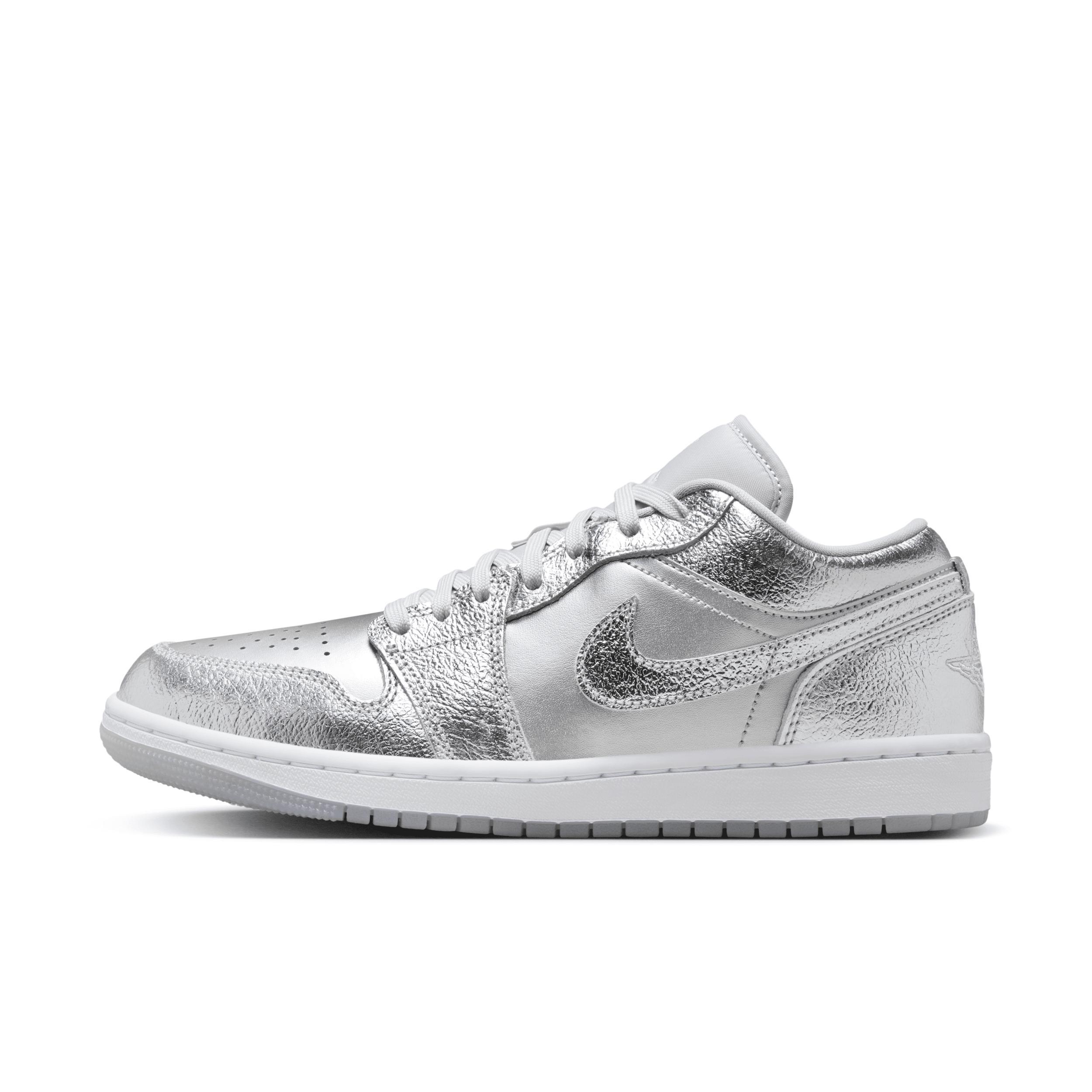 Jordan Womens Jordan AJ 1 Low SE - Womens Basketball Shoes Wolf Grey/Metallic Silver/Photon Dust Product Image