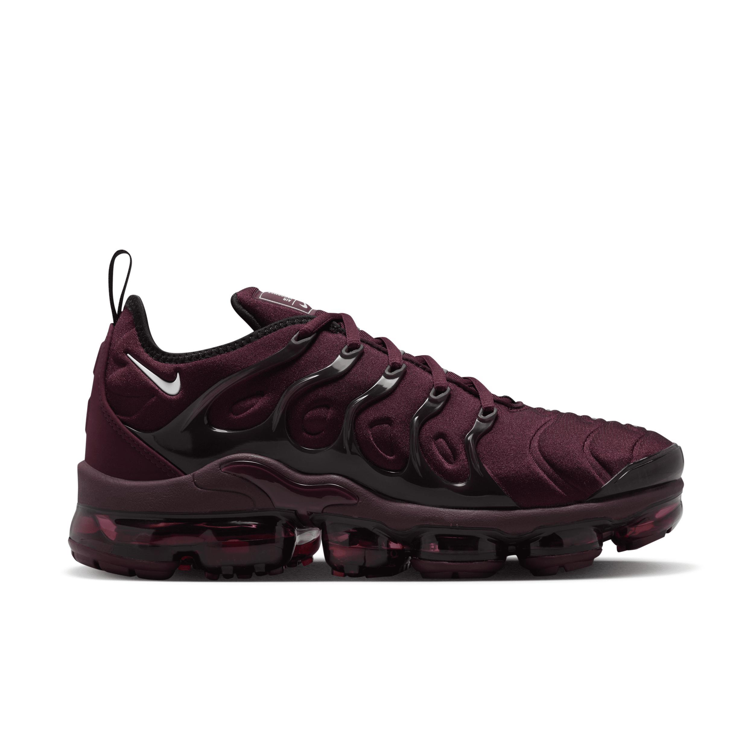 Nike Men's Air VaporMax Plus Shoes Product Image