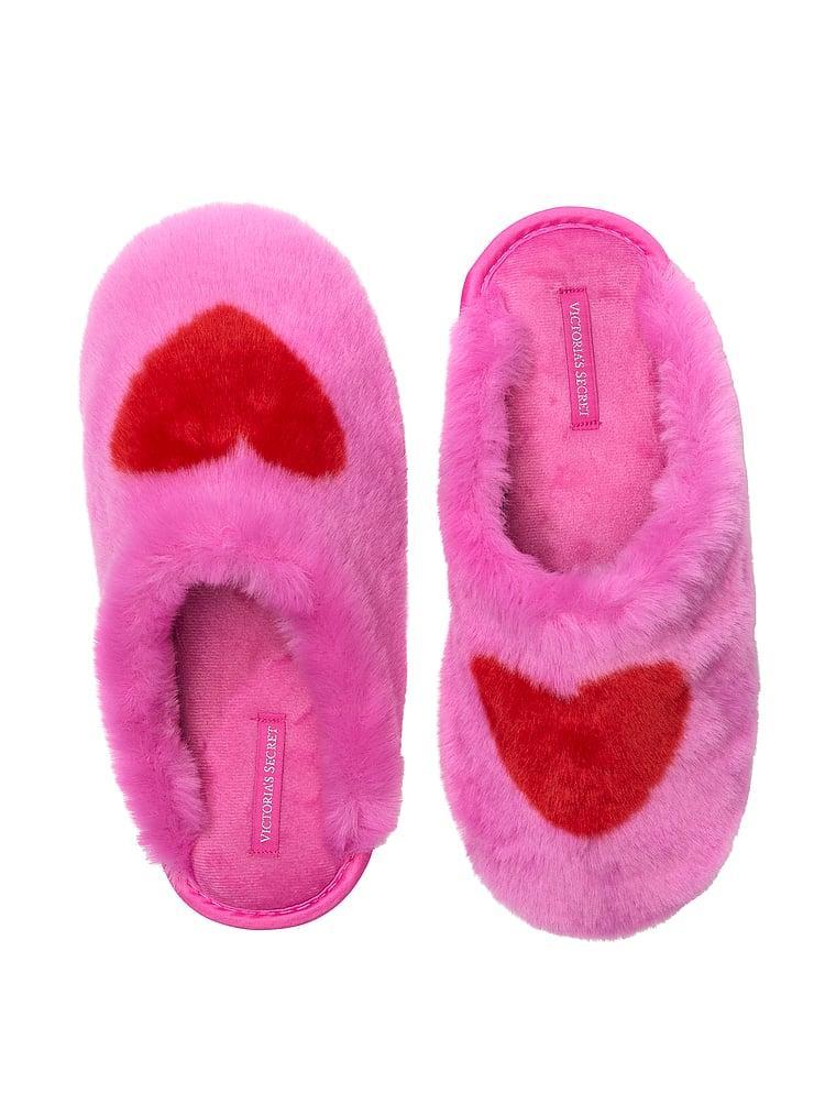 Closed-Toe Faux Fur Slippers Product Image