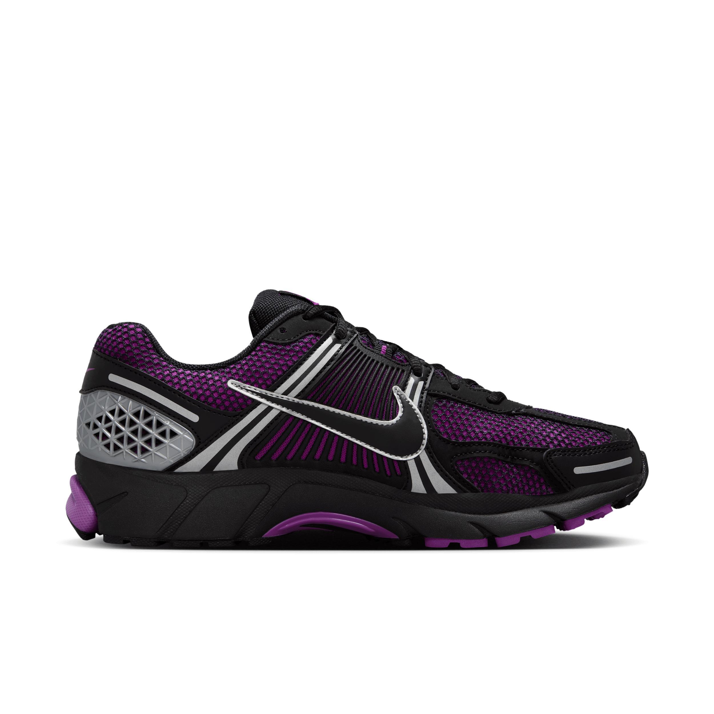 Nike Men's Zoom Vomero 5 Shoes Product Image