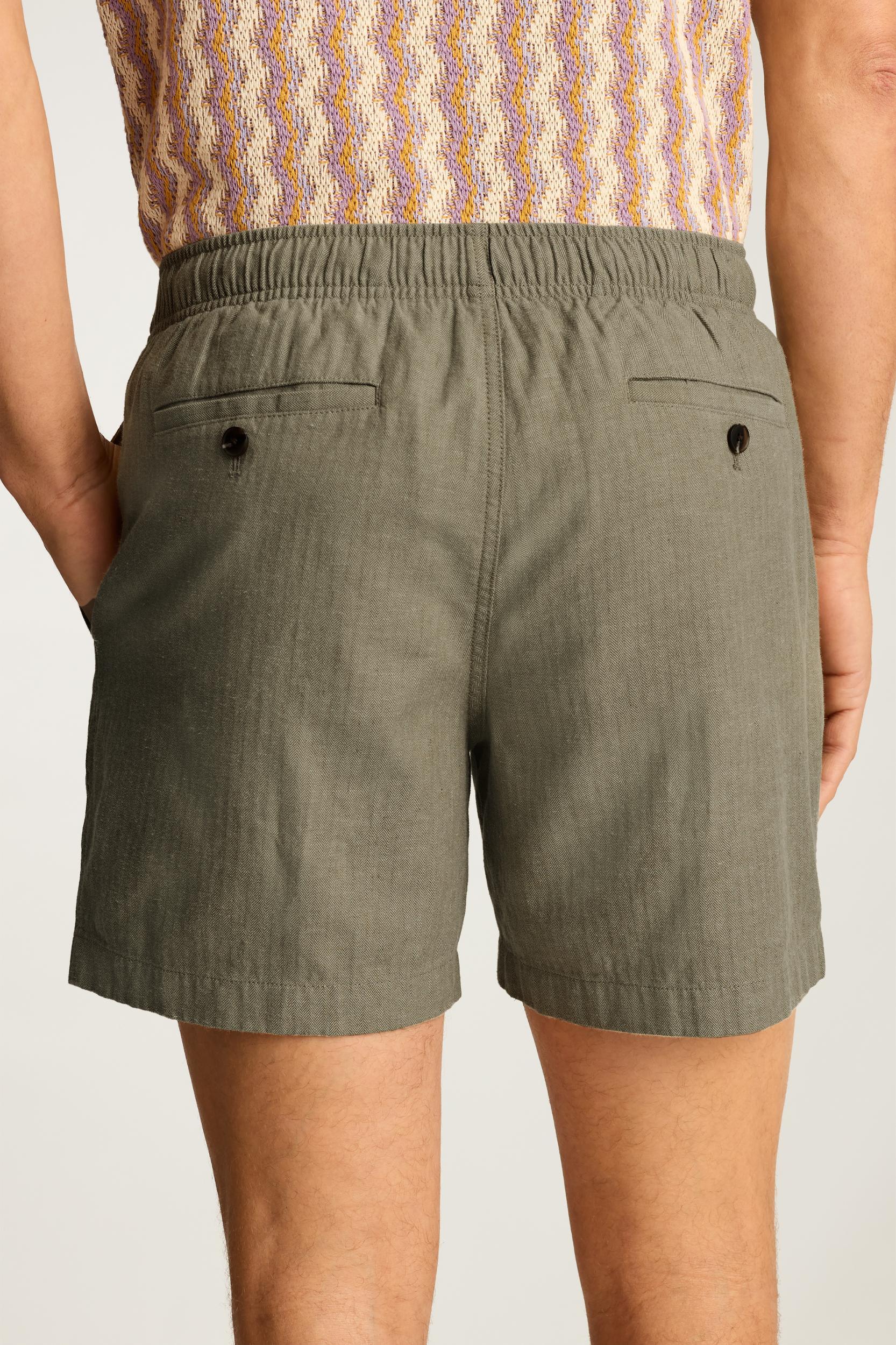Nomad Short Product Image