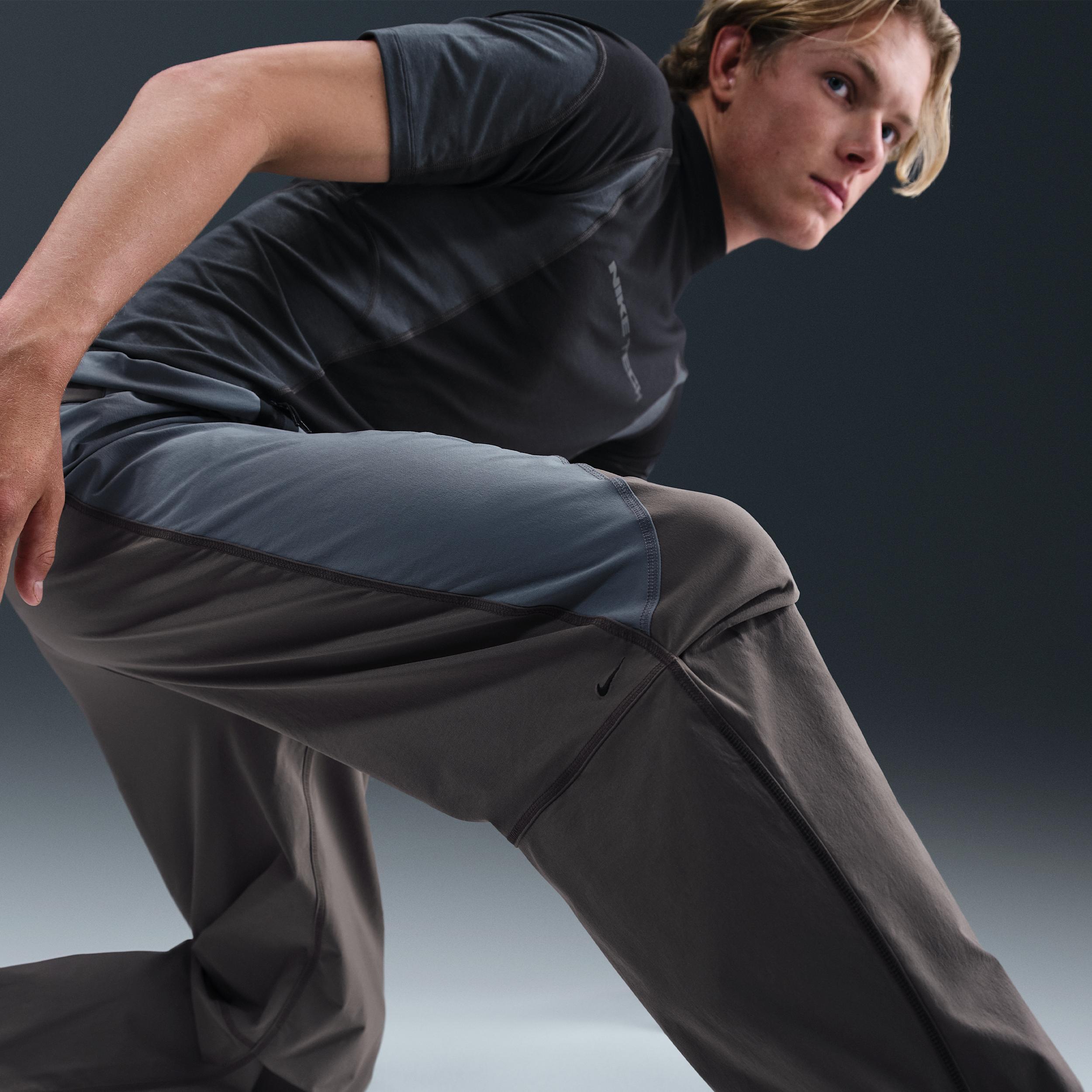 Nike Mens Tech Dri-FIT Woven Color-Block Oversized Pants | IH8466-289 Product Image