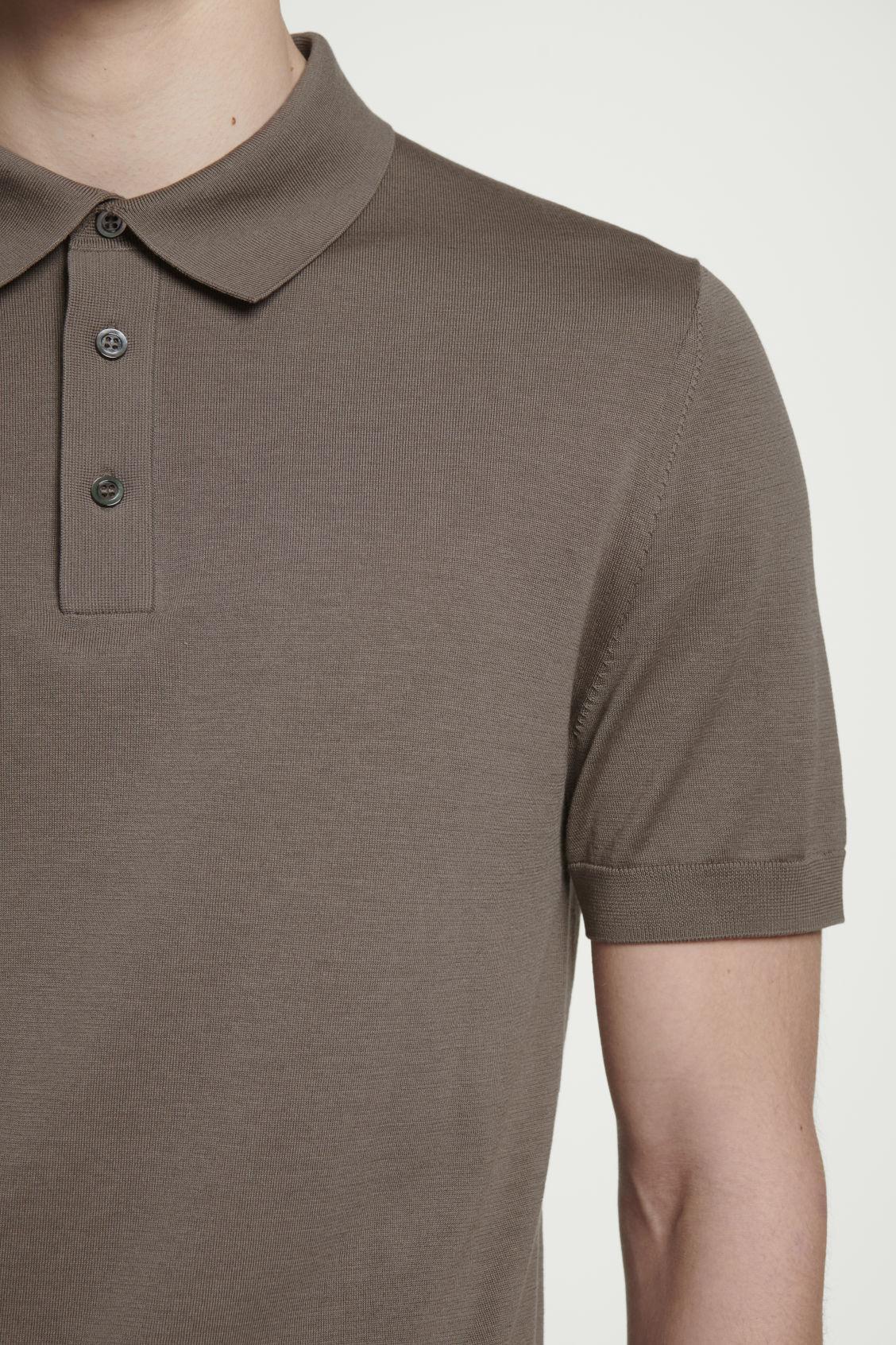 SLIM KNITTED SILK POLO SHIRT Product Image