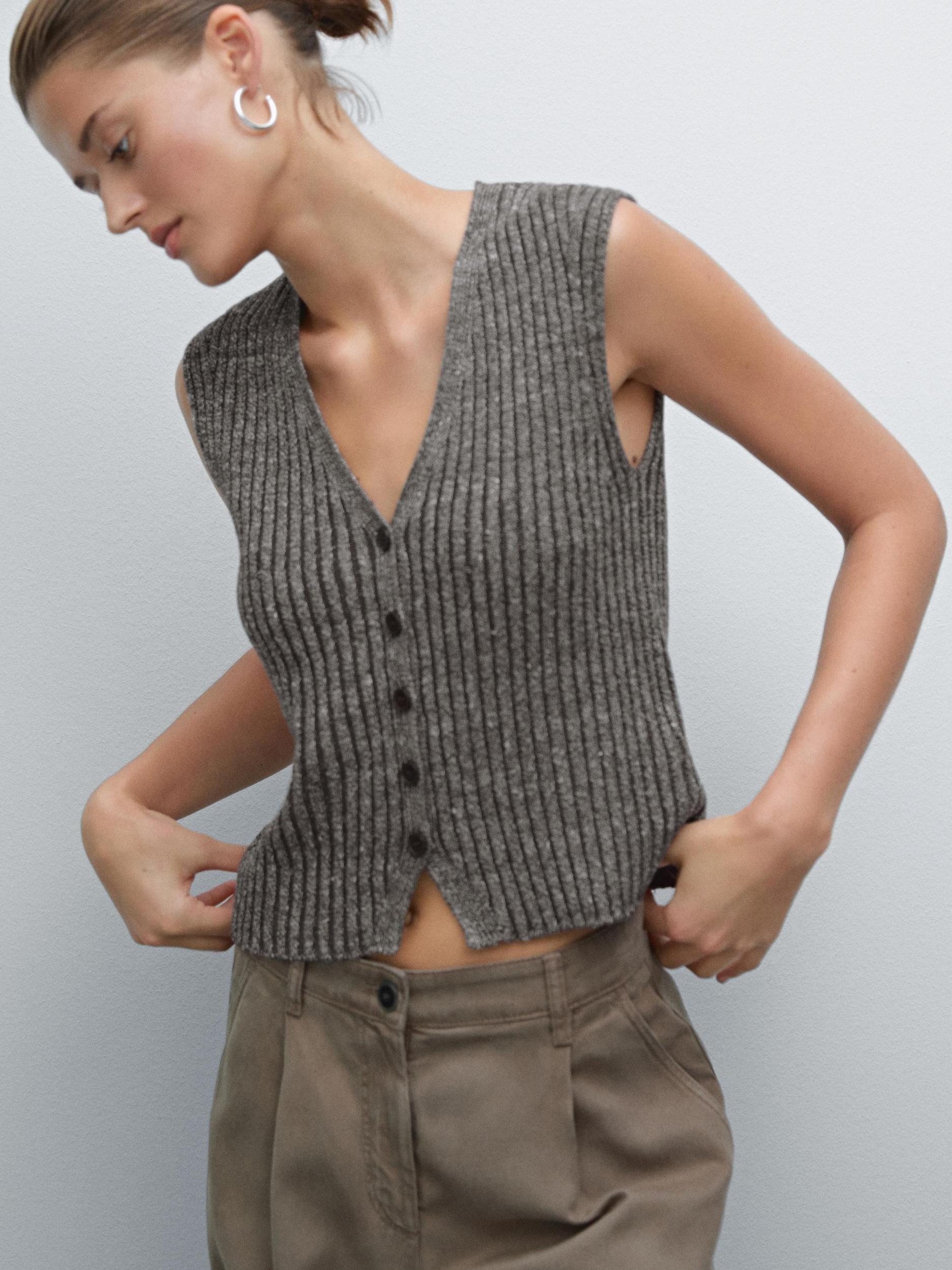 Linen blend flecked thread knit vest Product Image
