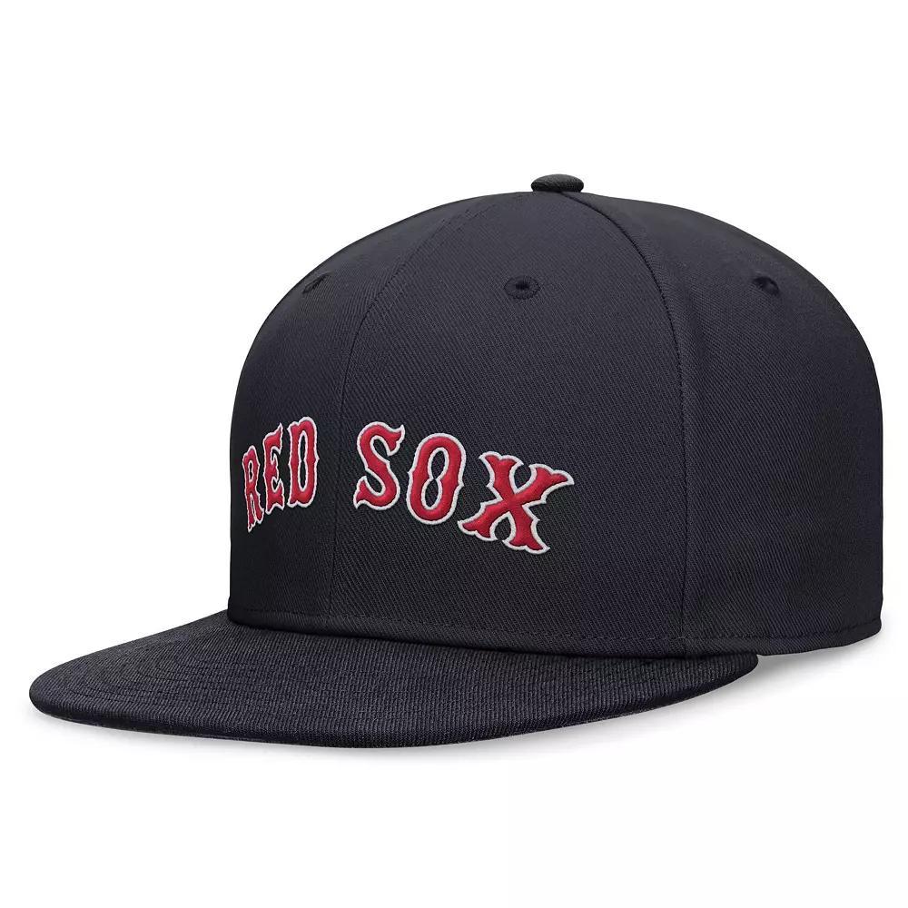 Men's Nike Navy Boston Red Sox Evergreen Performance Fitted Hat,  Product Image