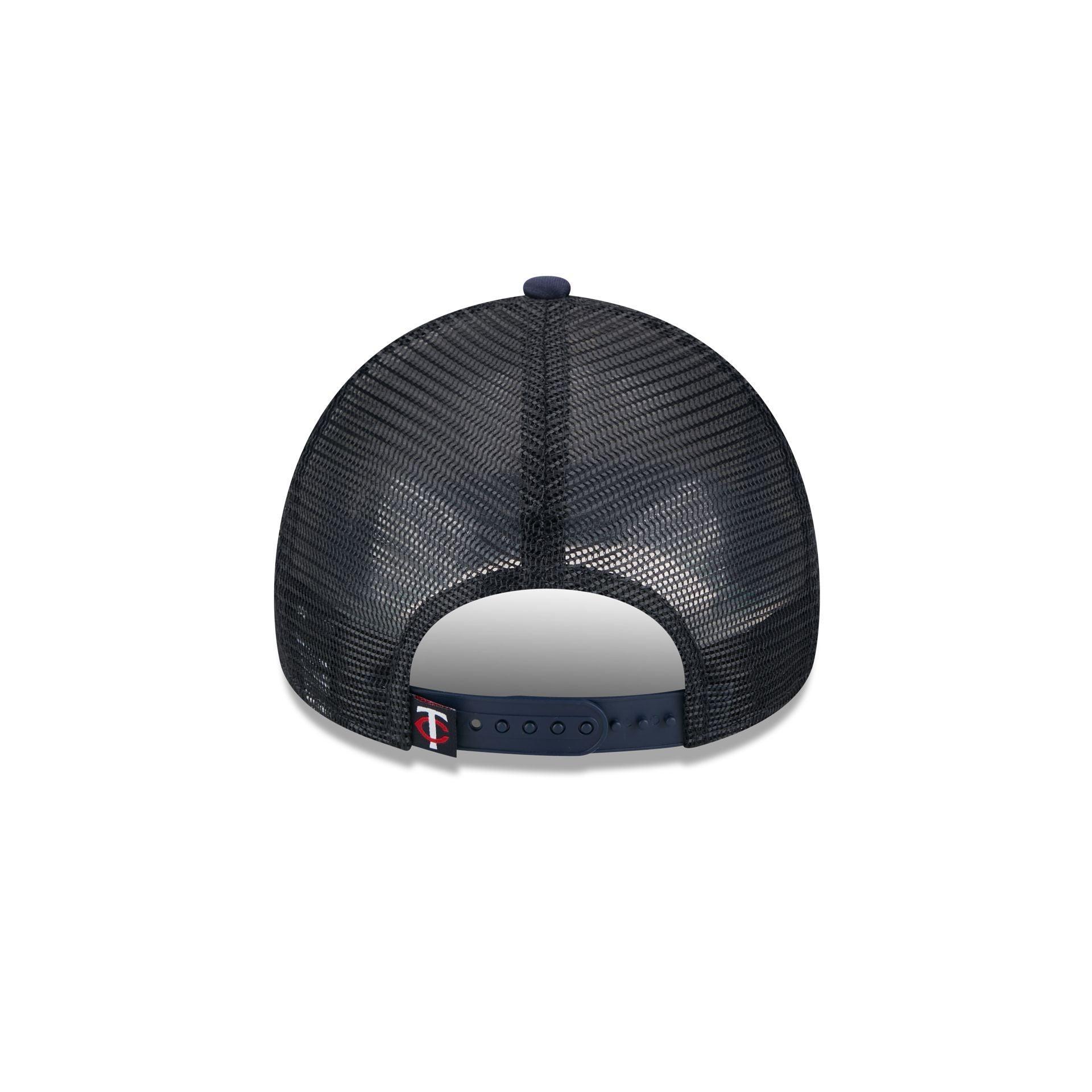Minnesota Twins Reflect Runner Adjustable Hat Male Product Image