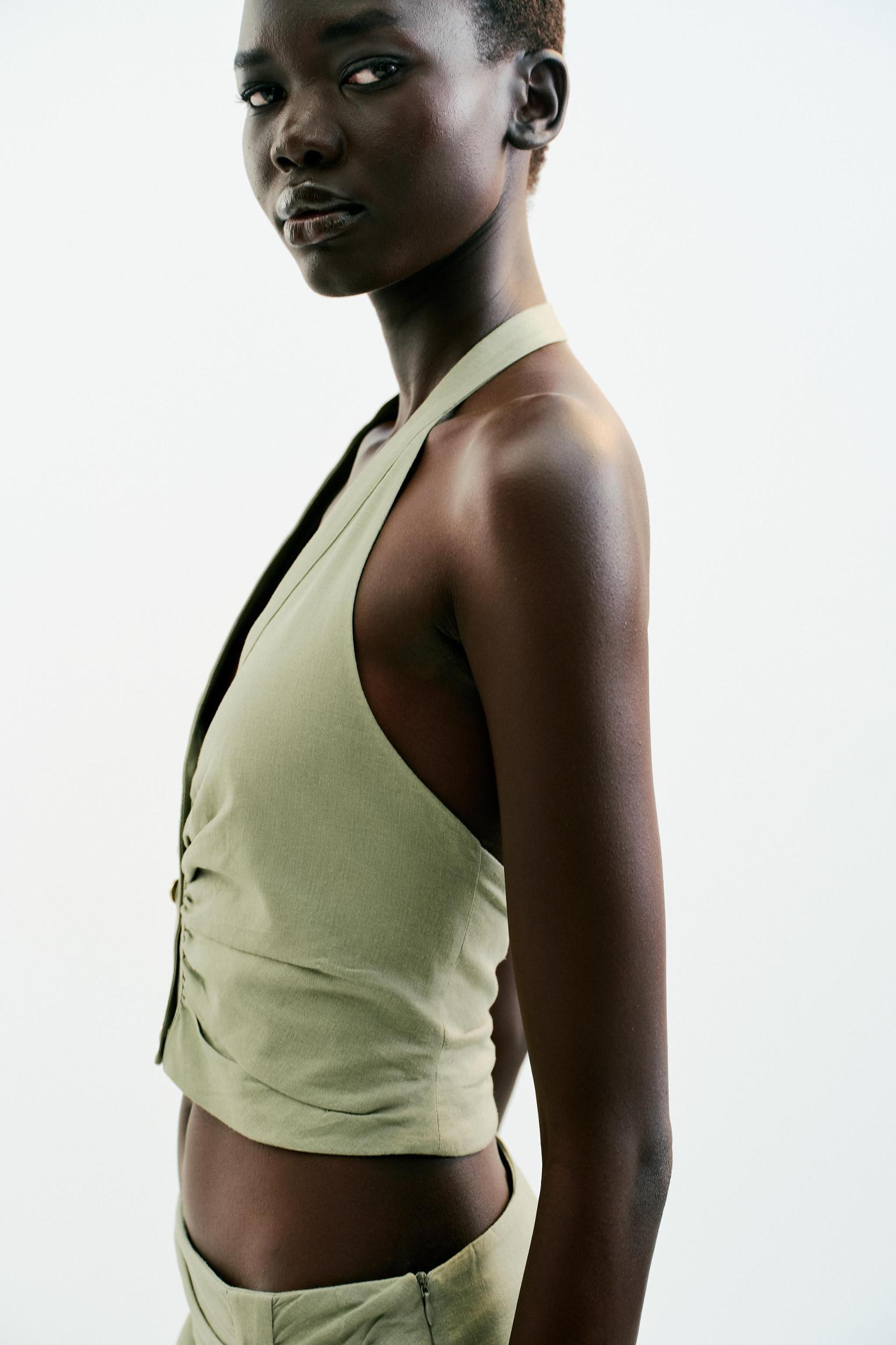 HALTER LINEN TOP Product Image