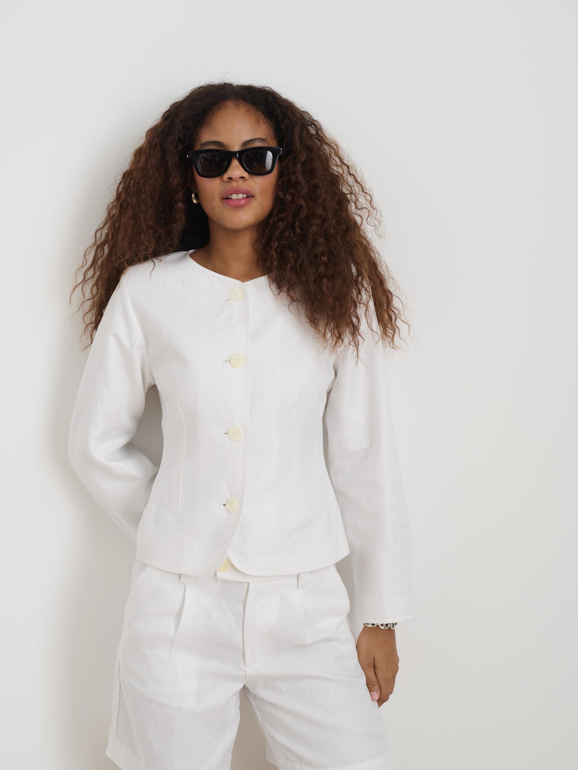 Luna Jacket In Linen Product Image