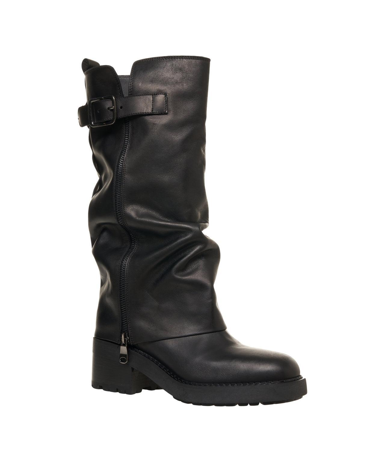 Leather boots Product Image
