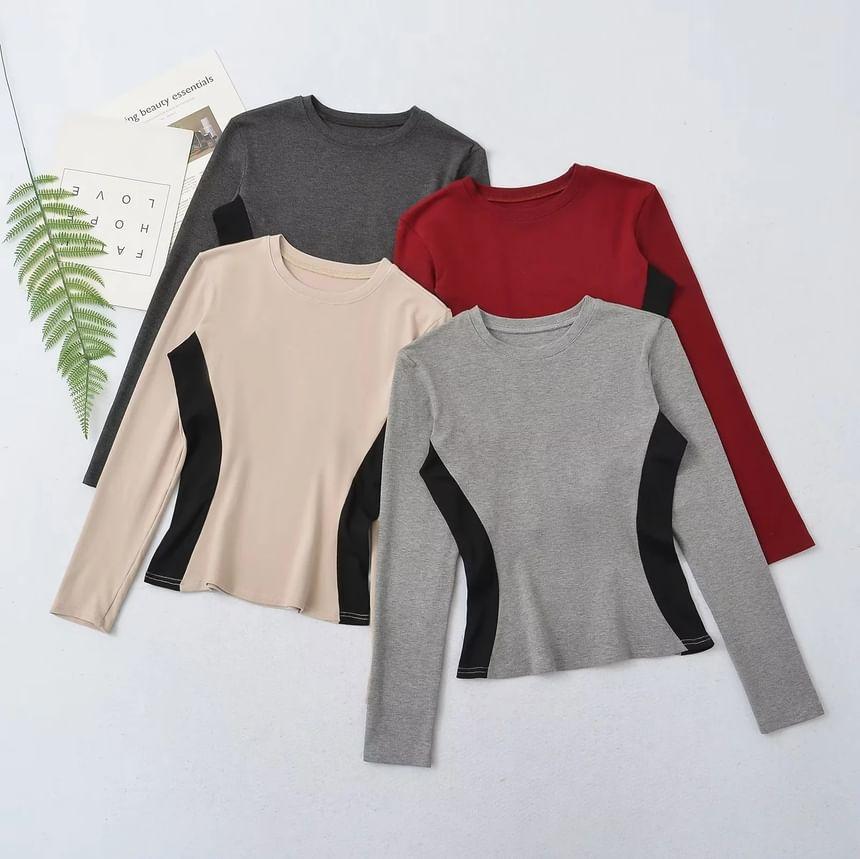 Long-Sleeve Crewneck Plain T-Shirt Product Image