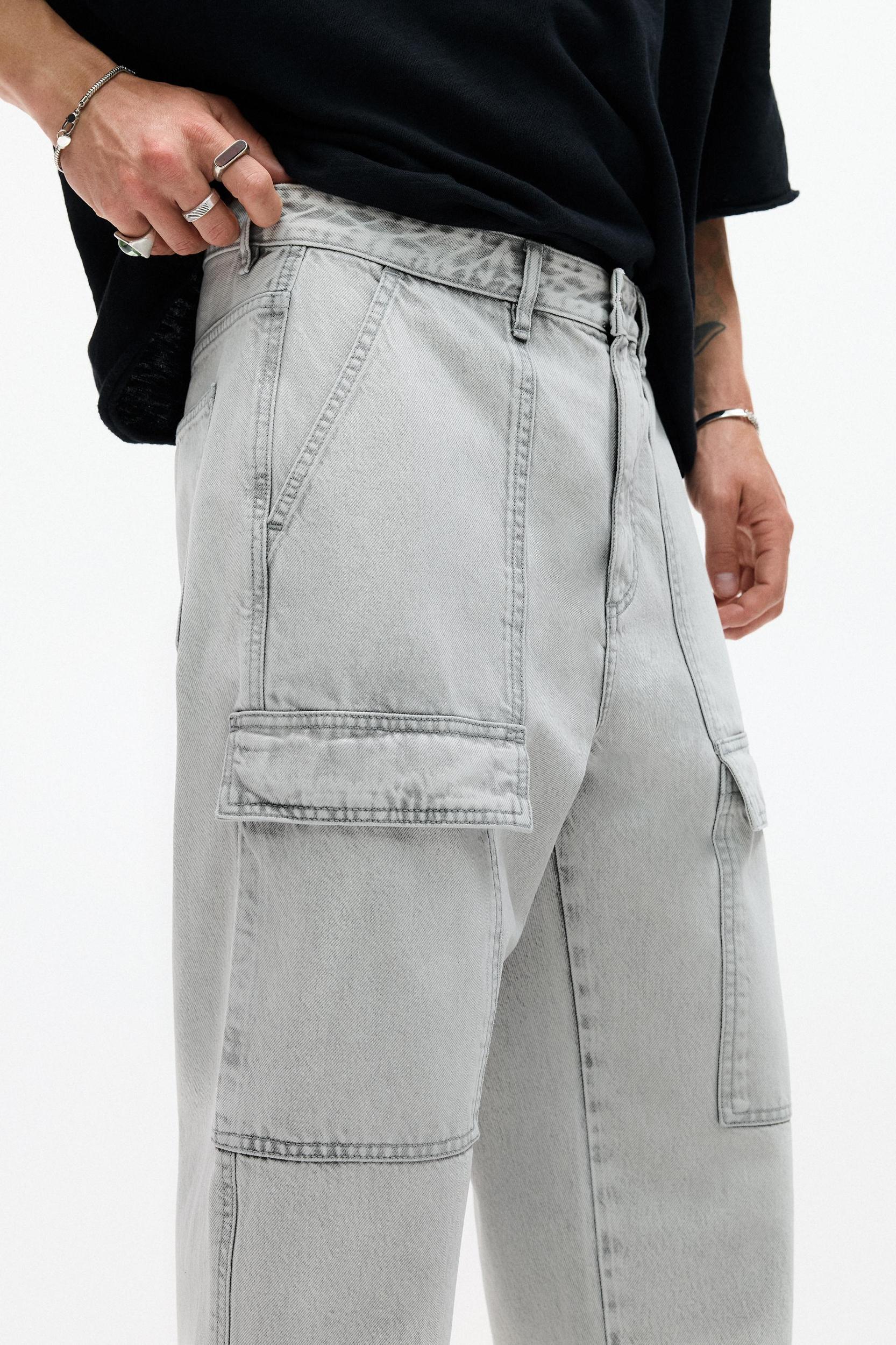 Baggy cargo jeans Product Image