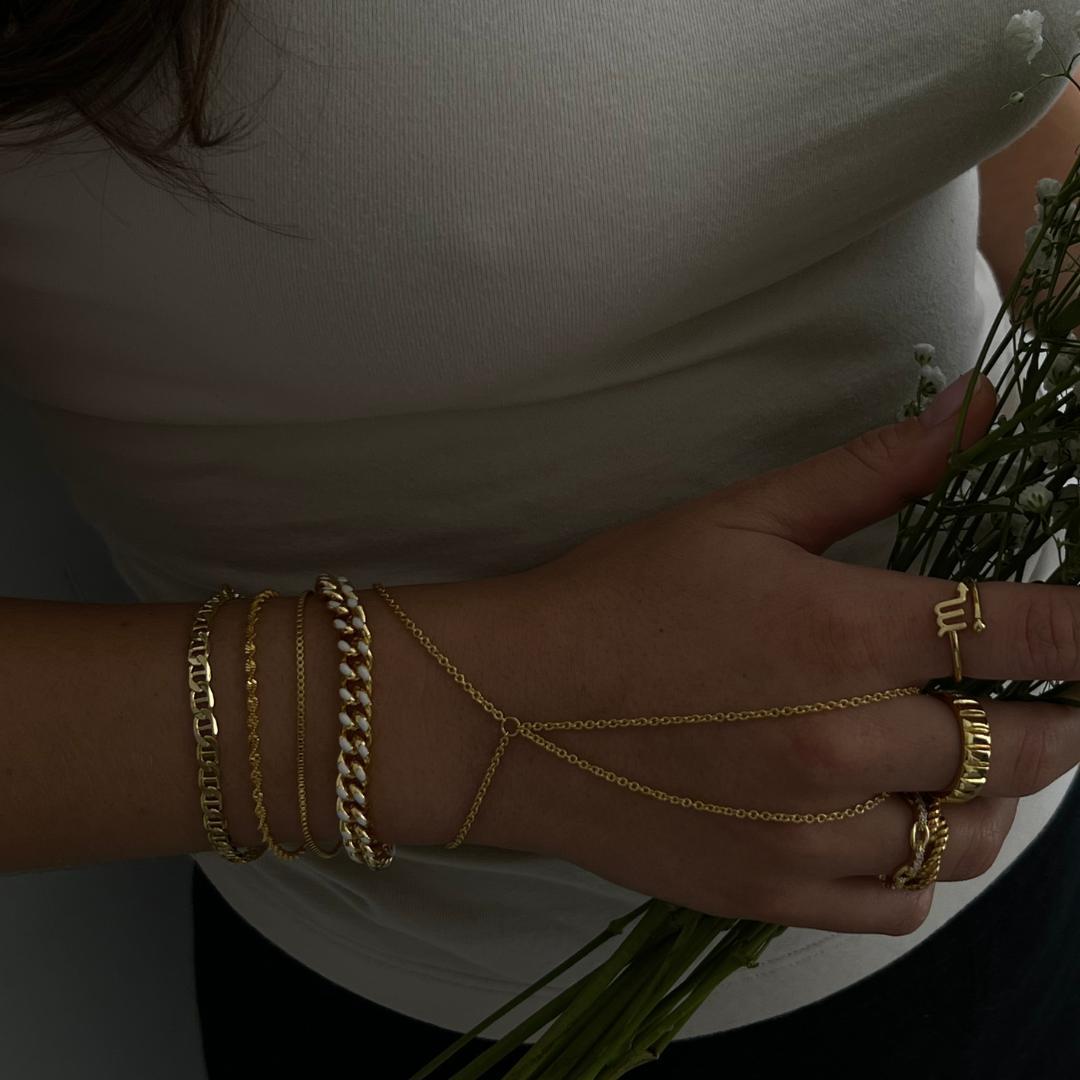 Lucia Hand Chain Product Image